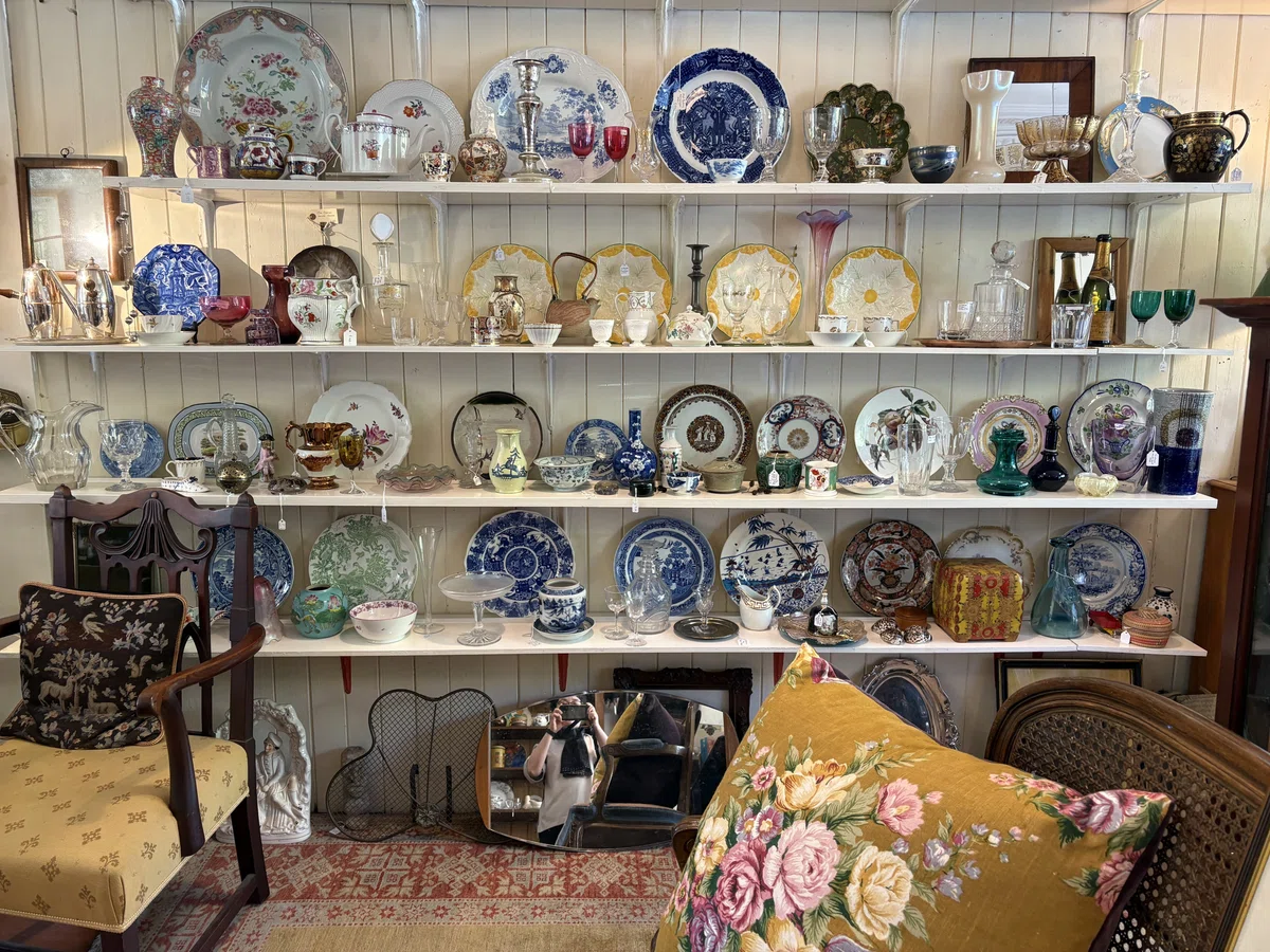 Duncan & Reid Antiques & Books