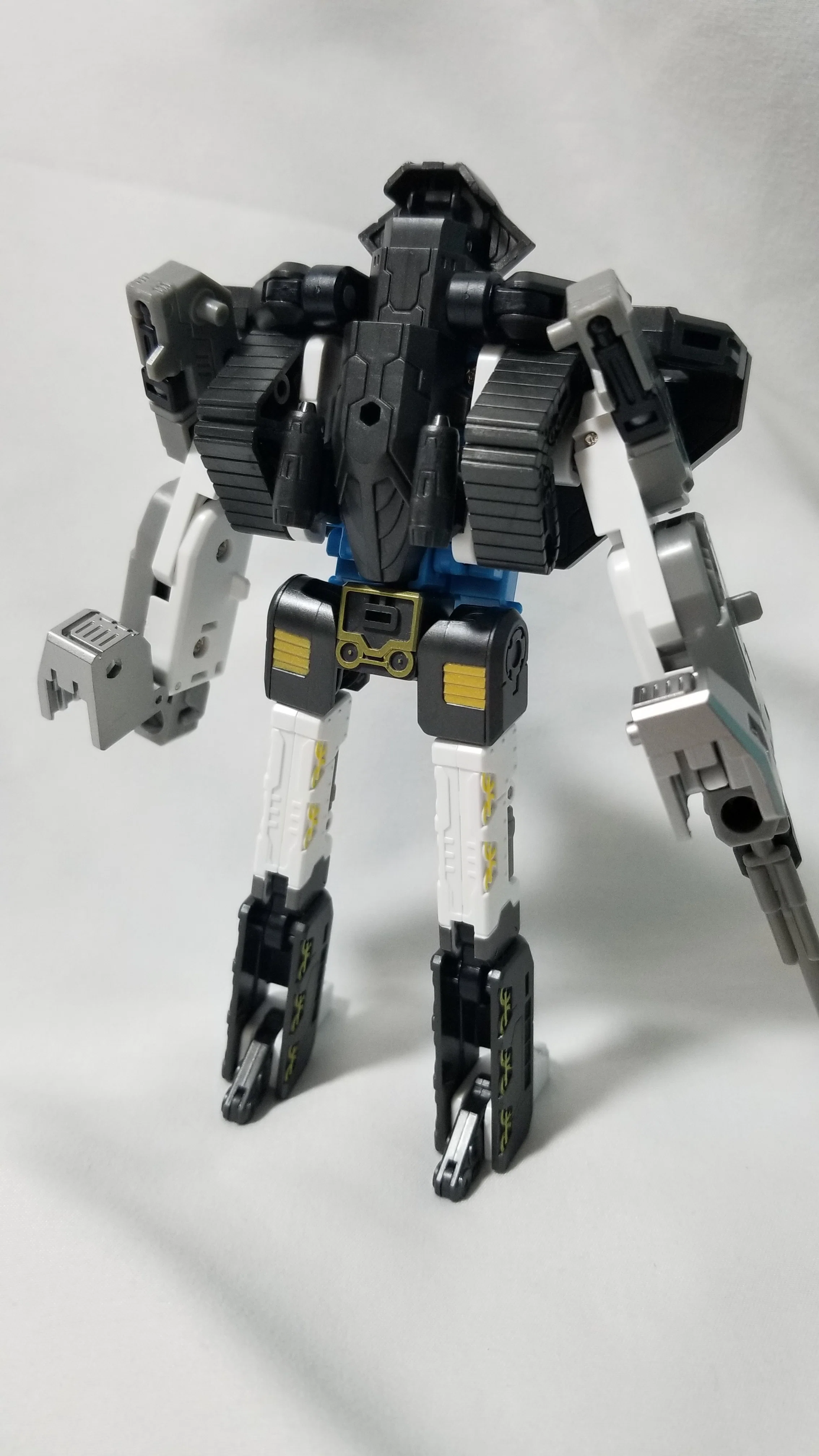 変形玩具の複雑化と