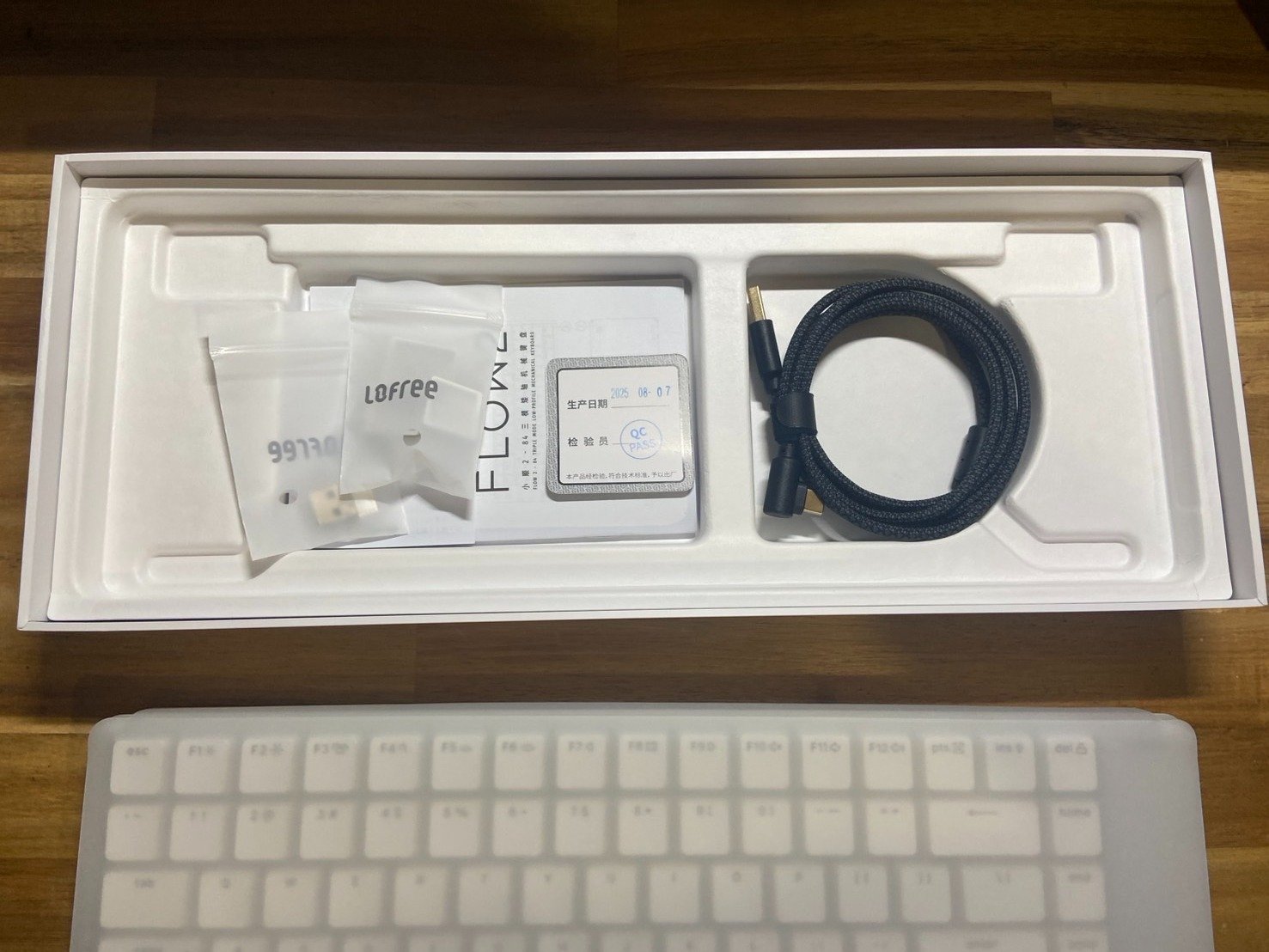 無印良品好きにオススメキーボードLofree Flow 2 開封の儀｜noda