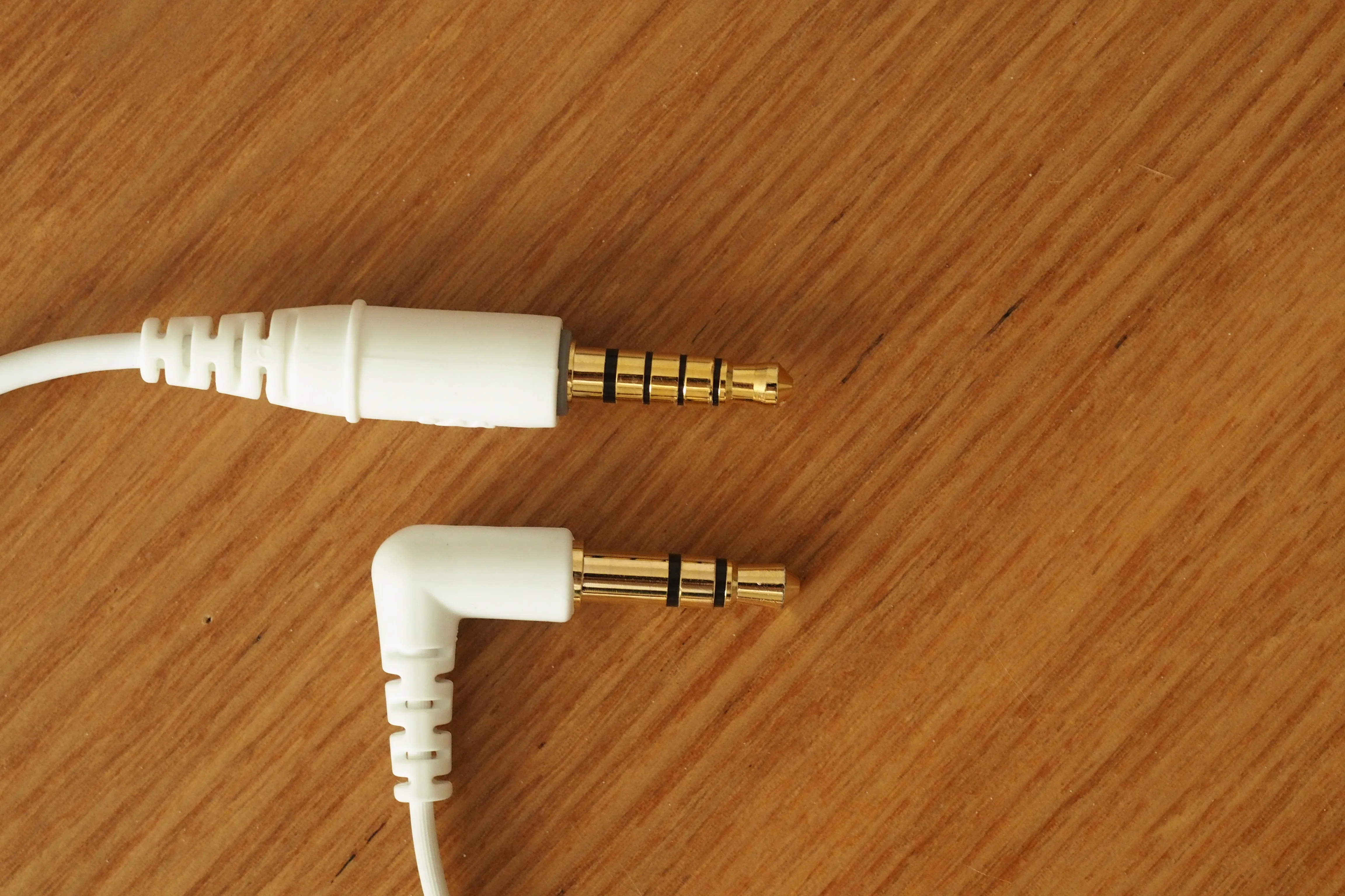 10年前のウォークマンのイヤホンを新しくした MDR-NWNC33｜アトリエデルタ