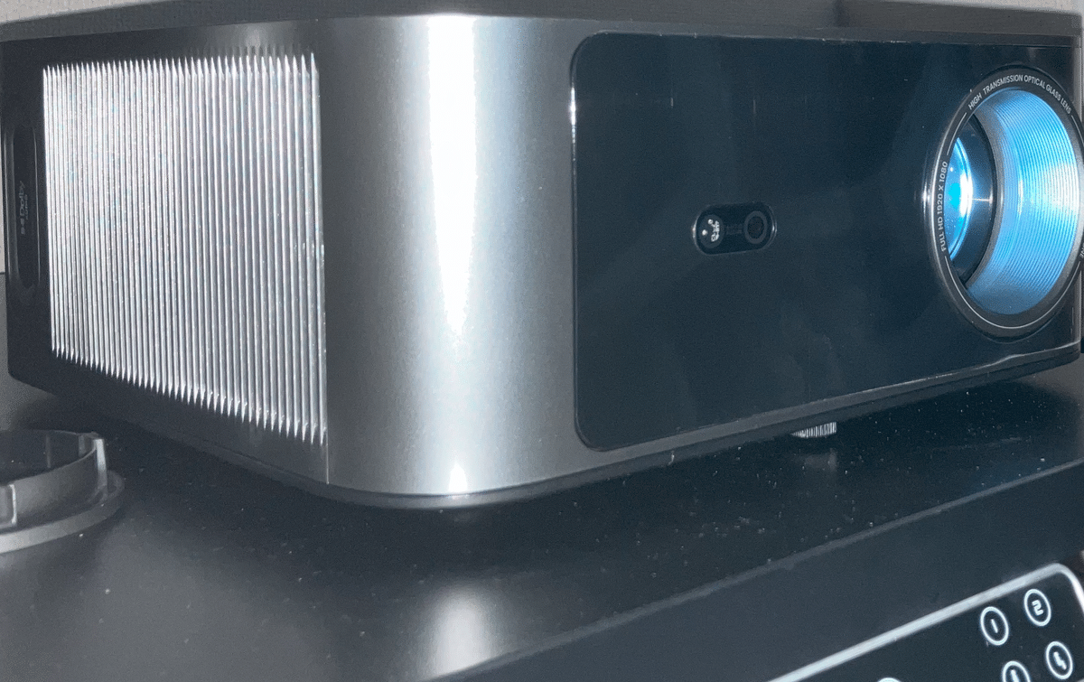 使用20時間程度 TOPTRO プロジェクター X9 プロジェクターTOPTRO X9を購入した感想｜さいほー