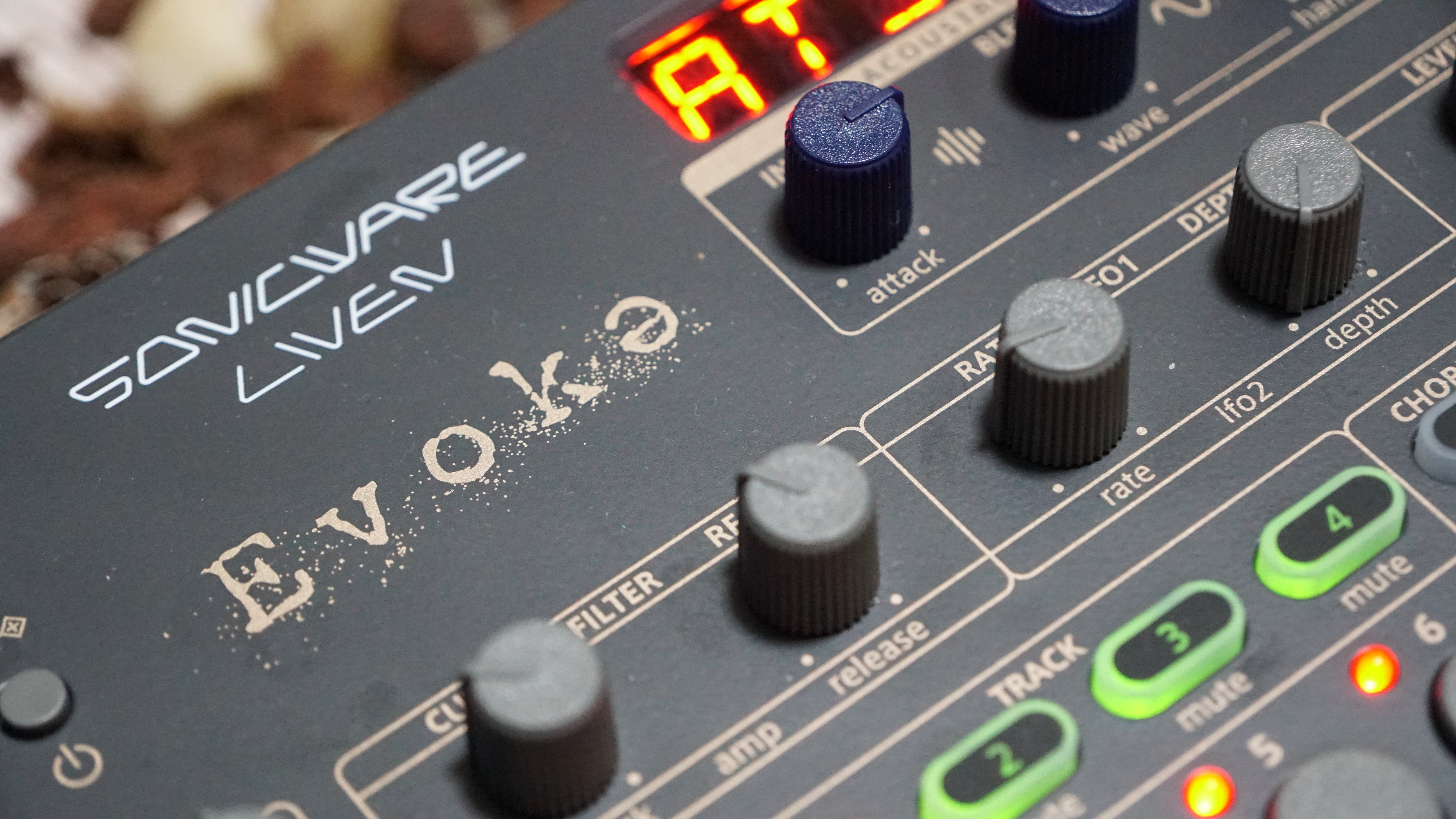 ほぼ未使用】 SONICWARE LIVEN Evoke シンセサイザー ほぼ未使用