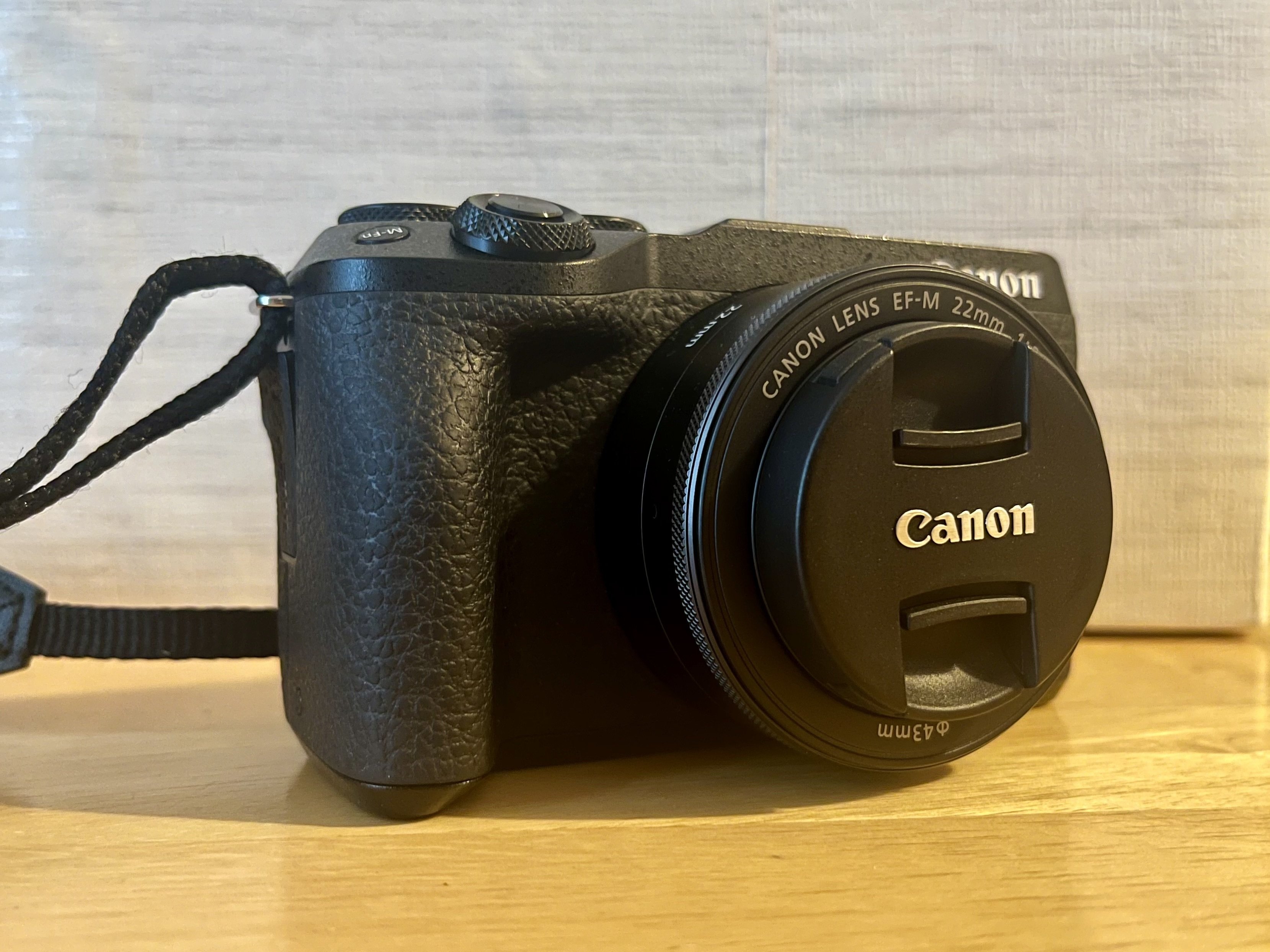 ✨美品✨単焦点レンズ✨Canon EF-M22mm F2 STM　244-2 Amazon.co.jp: Canon 単焦点広角レンズ EF-M22mm F2 STM