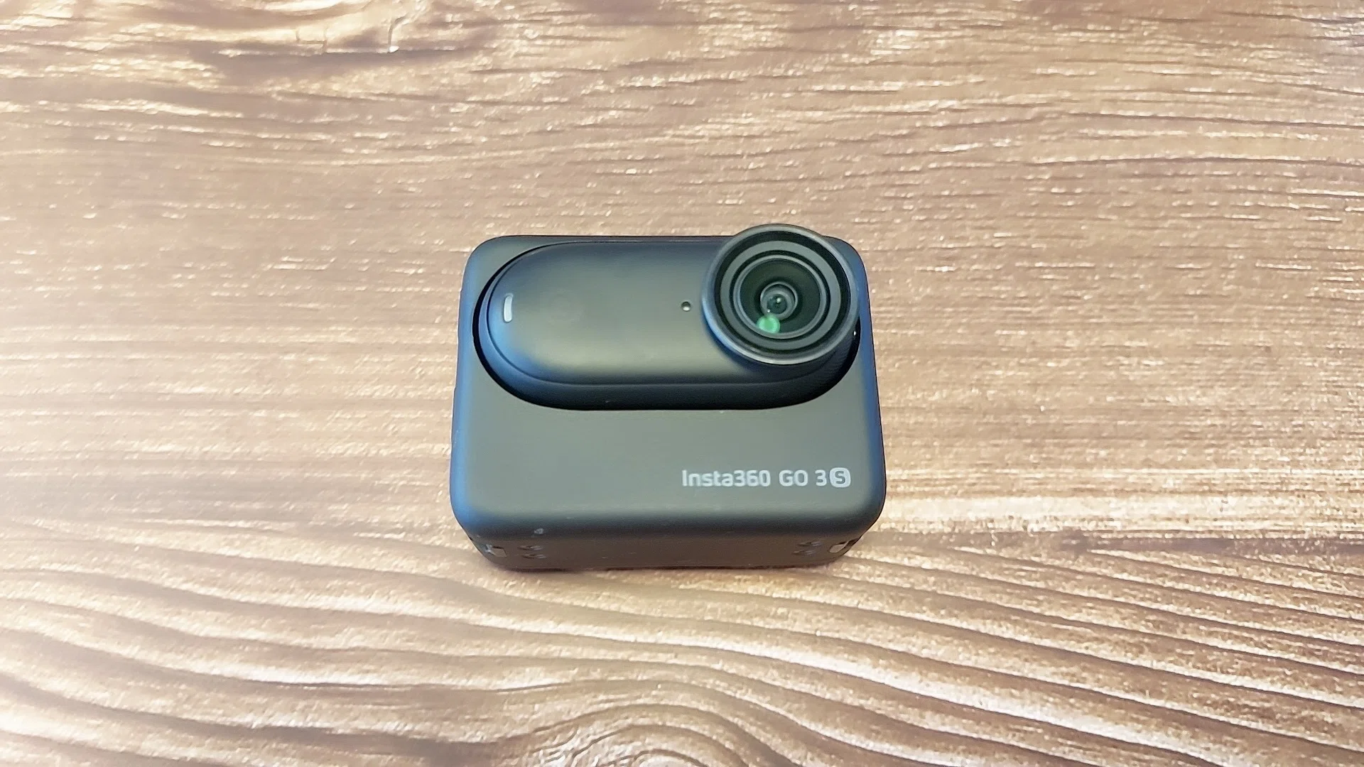 旅行用 ガジェット 】 親指サイズの超小型カメラ Insta360 GO 3S（仙台 