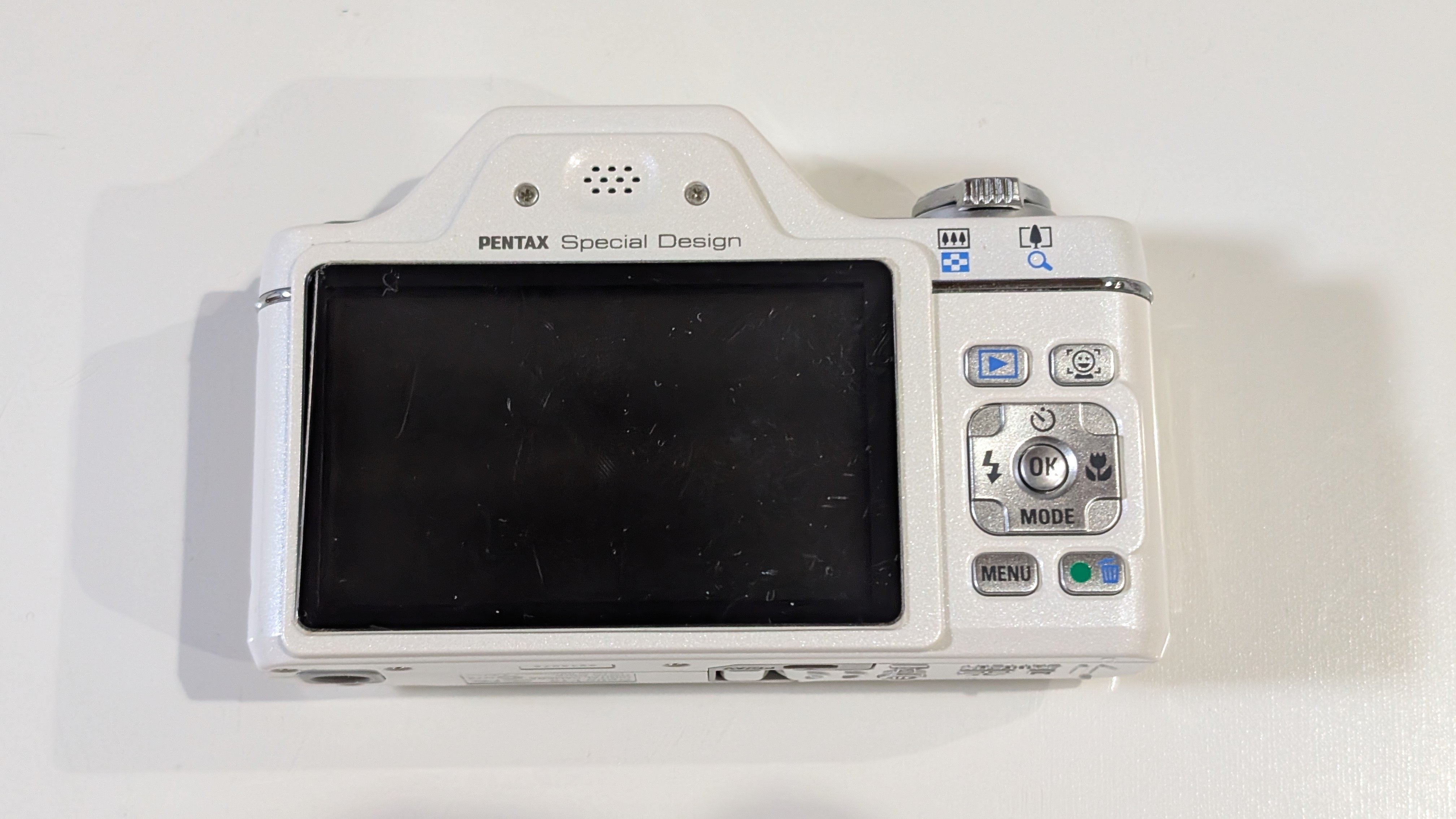 【本体/バッテリー/ケース付属】PENTAX I-10 コンパクトデジタルカメラ 本体/バッテリー/ケース付属】PENTAX I-10 コンパクトデジタル