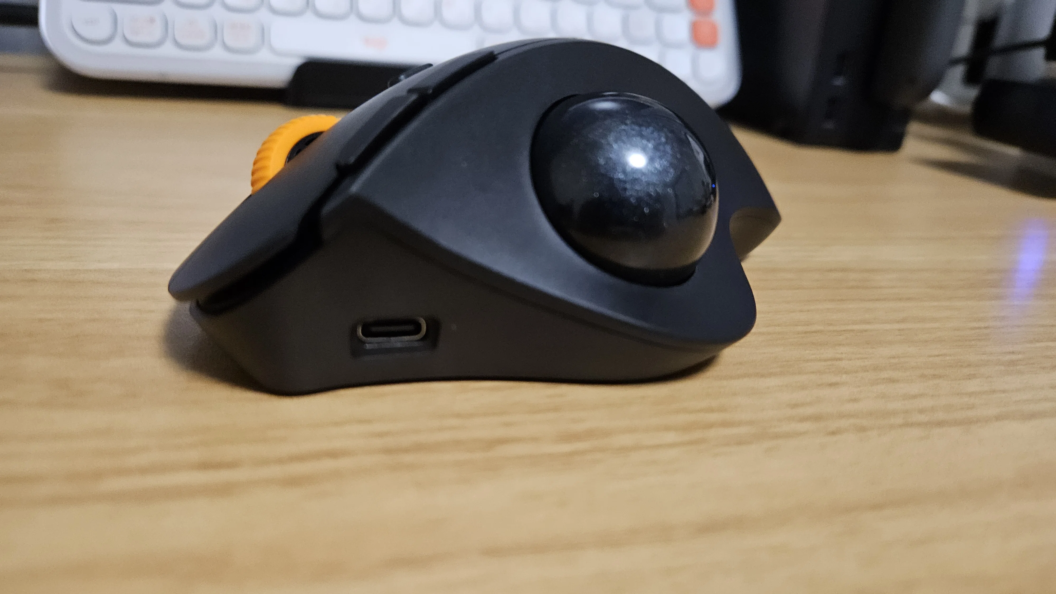 [Wait, this looks familiar?] Reviewing the ProtoArc Trackball Mouse ...