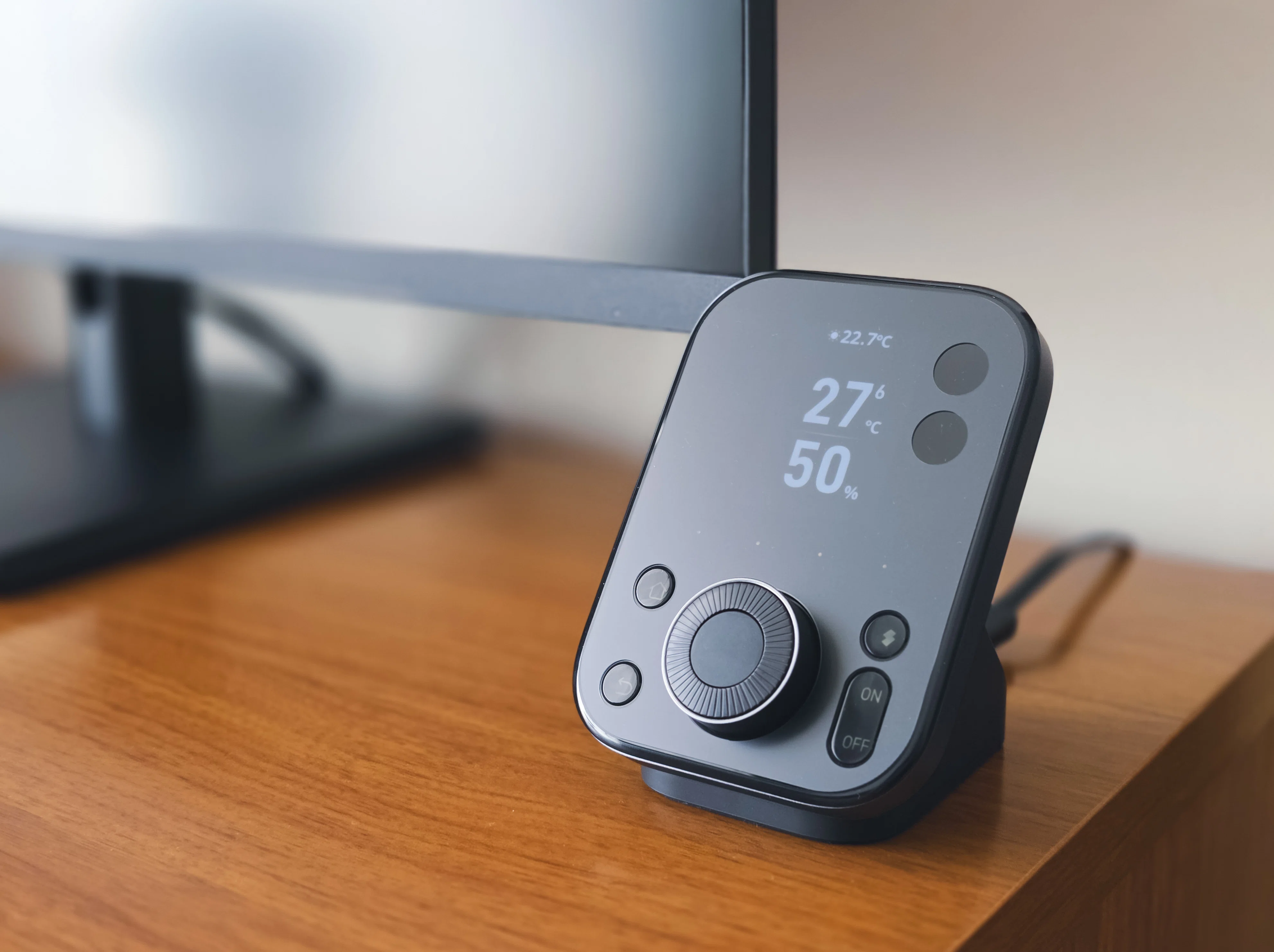 SwitchBot ハブ3】スマートホームの便利さと難しさを知った一台