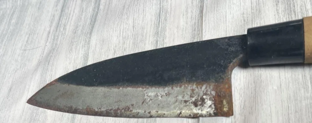 山光? 黒打の両刃出刃を研ぐ｜はっさ
