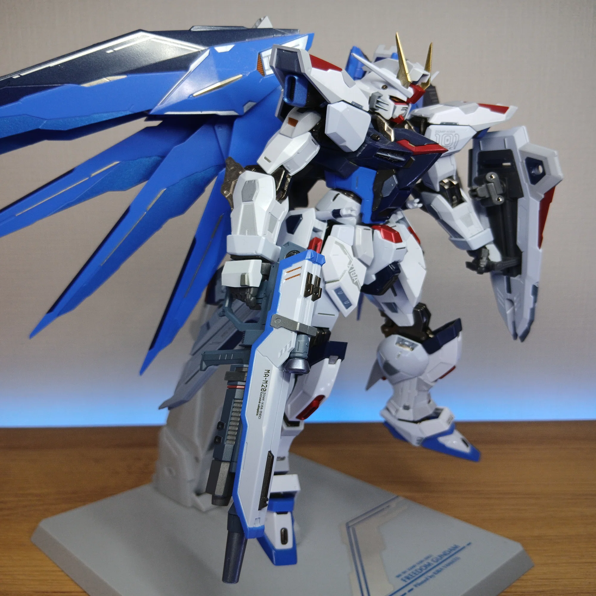 感想]METAL BUILD フリーダムガンダム CONCEPT 2 SNOW SPARKLE Ver 