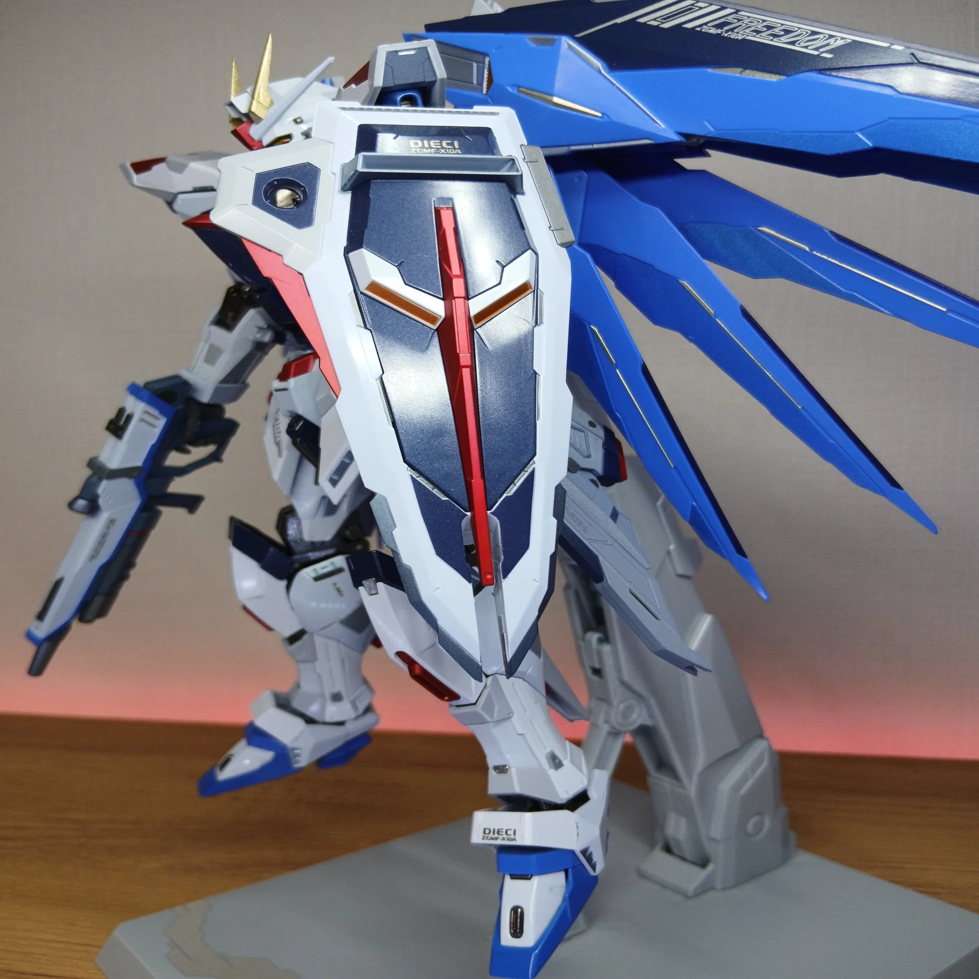 感想]METAL BUILD フリーダムガンダム CONCEPT 2 SNOW SPARKLE Ver 