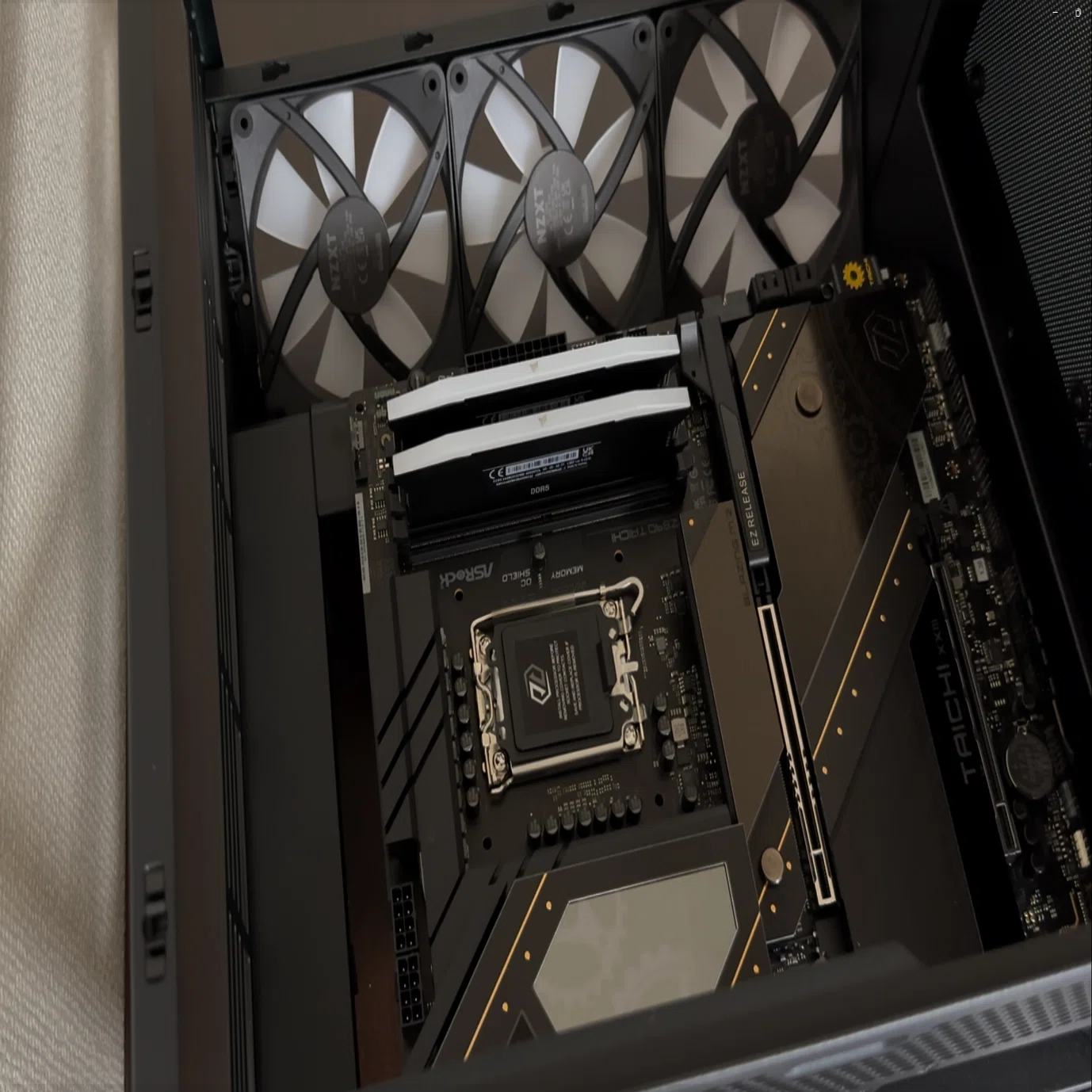 PC初心者が初めて自作PC作ってみた｜umizora