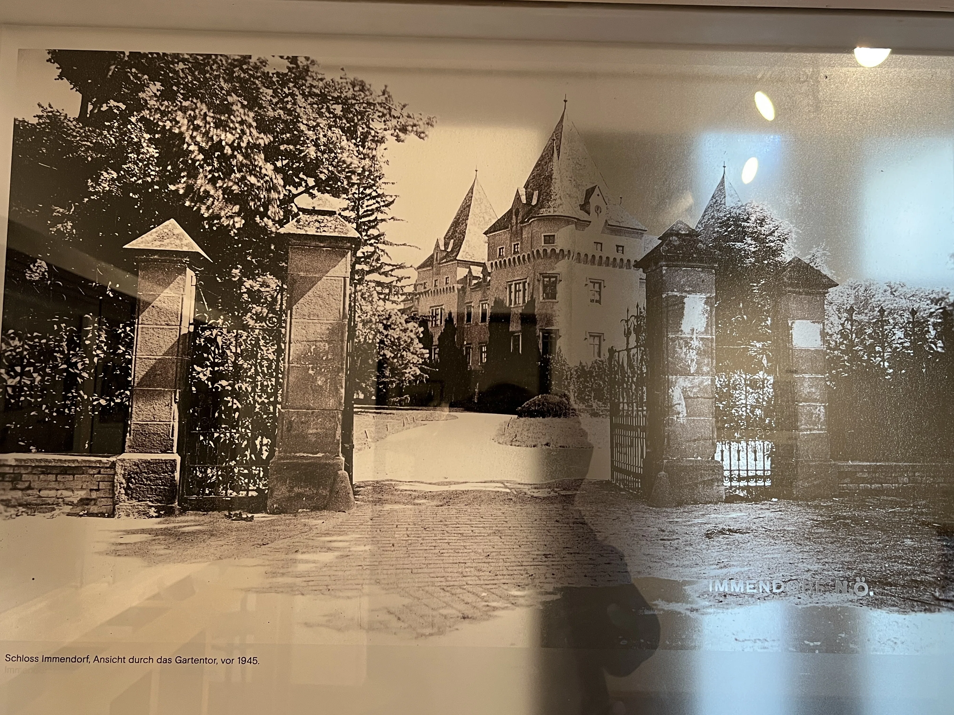 ナチスに没収・焼却されたクリムト画 ①】 イモエンドルフ城と経緯｜綾