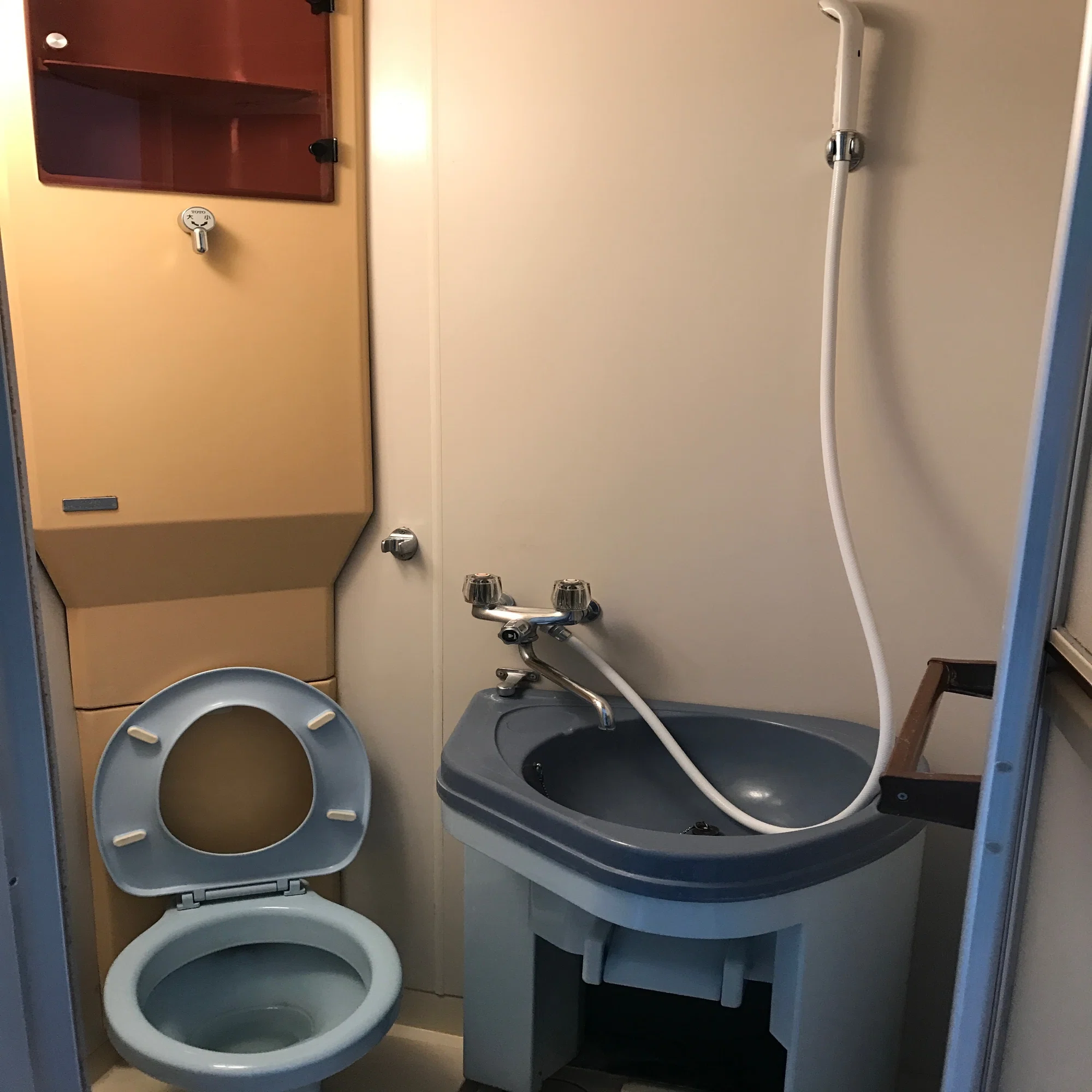 三鷹寮 部屋
