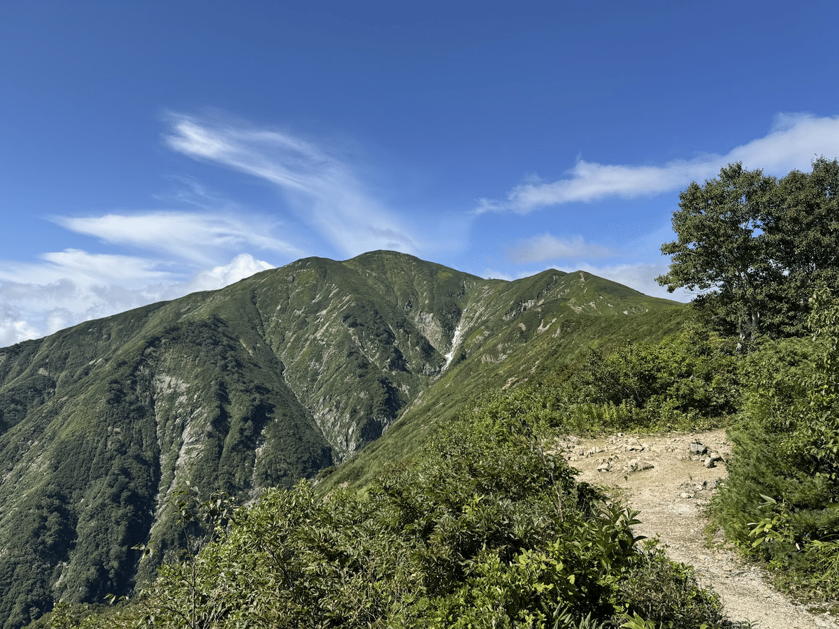 ≪登山旅行記≫朝日連峰の主峰 大朝日岳へ｜ミズ