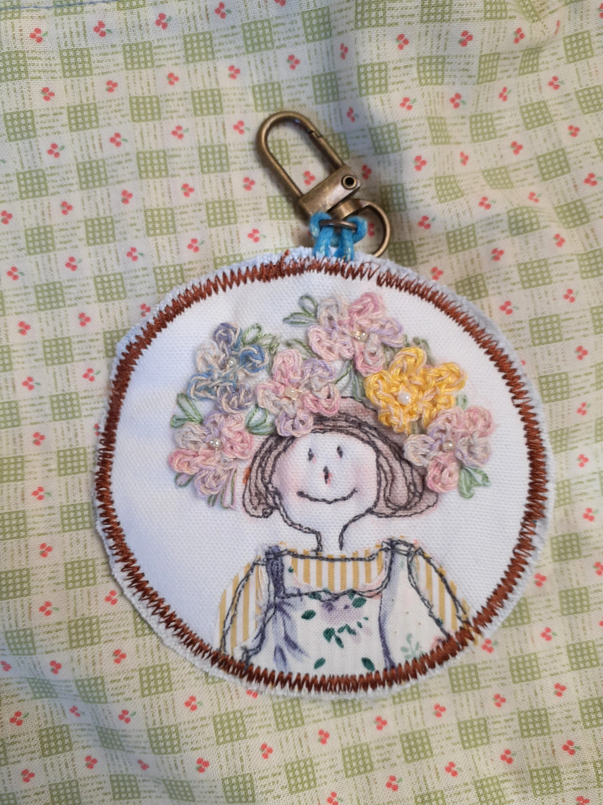 I wanted to make a keychain full of flowers.｜イエローベル