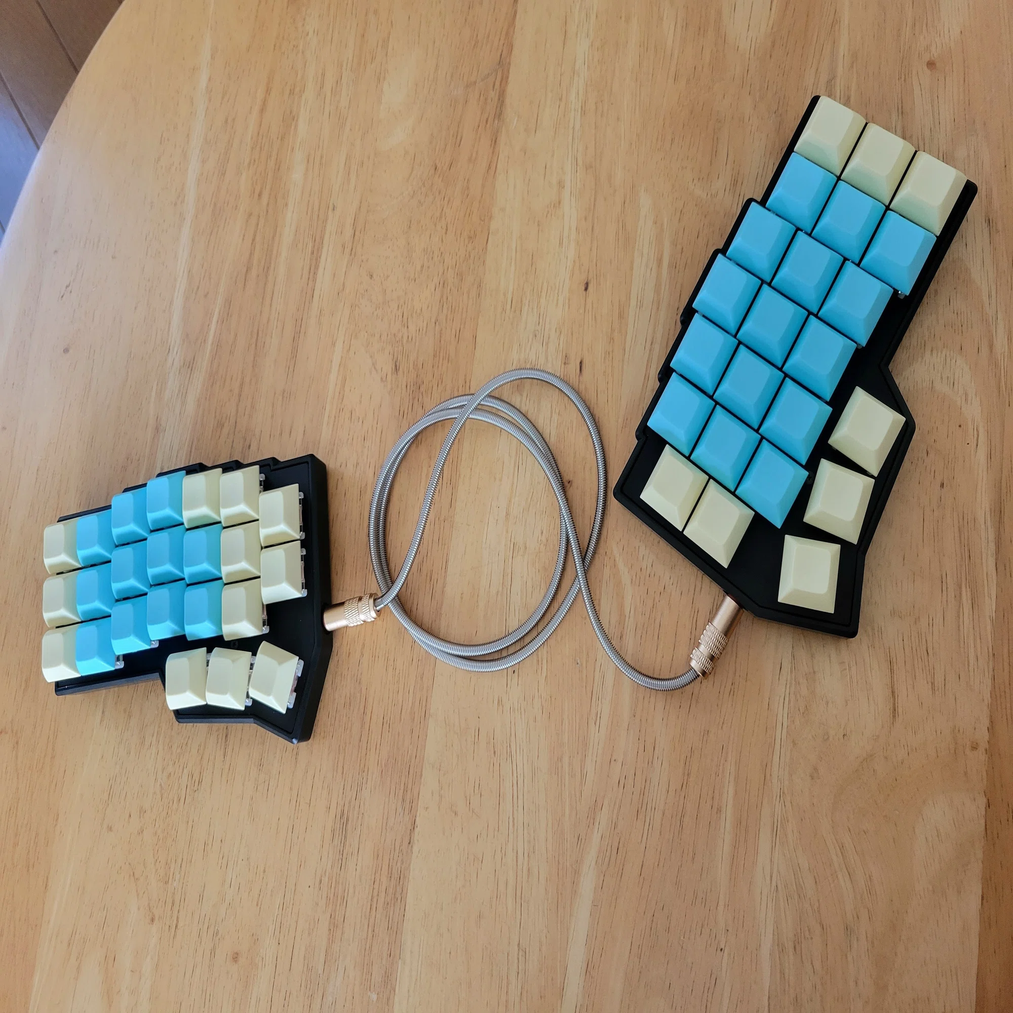 corne v4 cherryをついに購入した｜Riko
