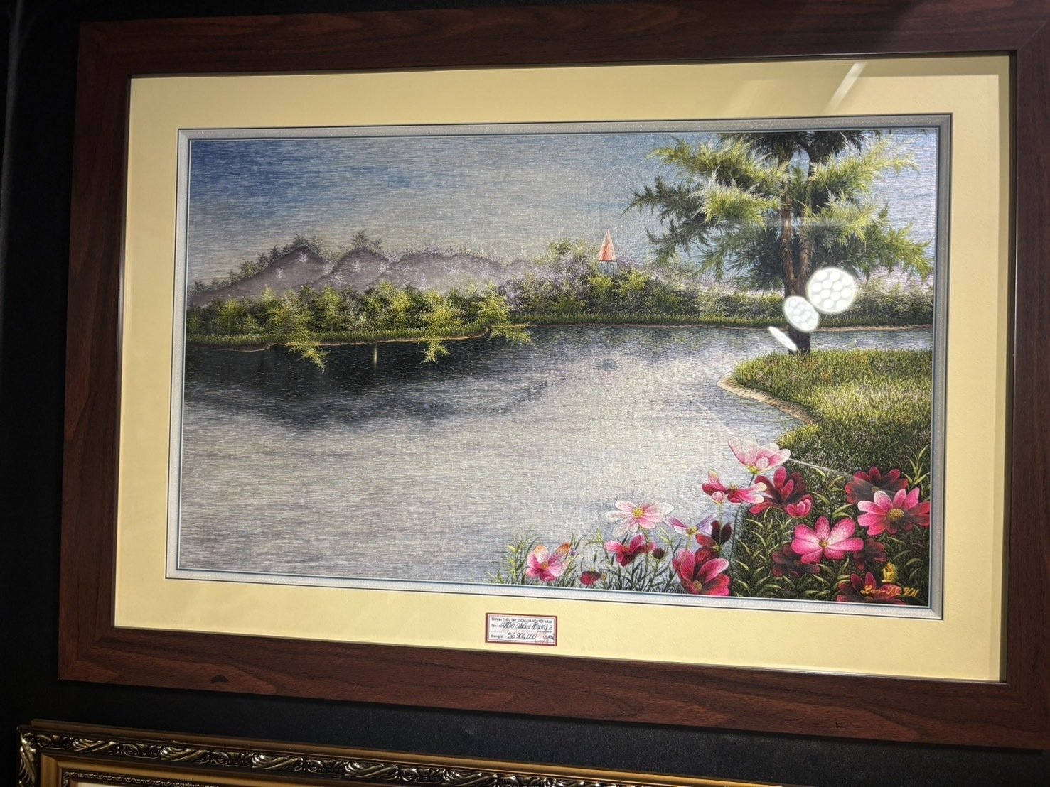 XQ Vietnam 高級シルク刺繍アート 麻生太郎氏 安倍晋三氏購入のブランド 麻生太郎も訪問！息が止まる美しさ！ベトナム最高級刺繍ブランド