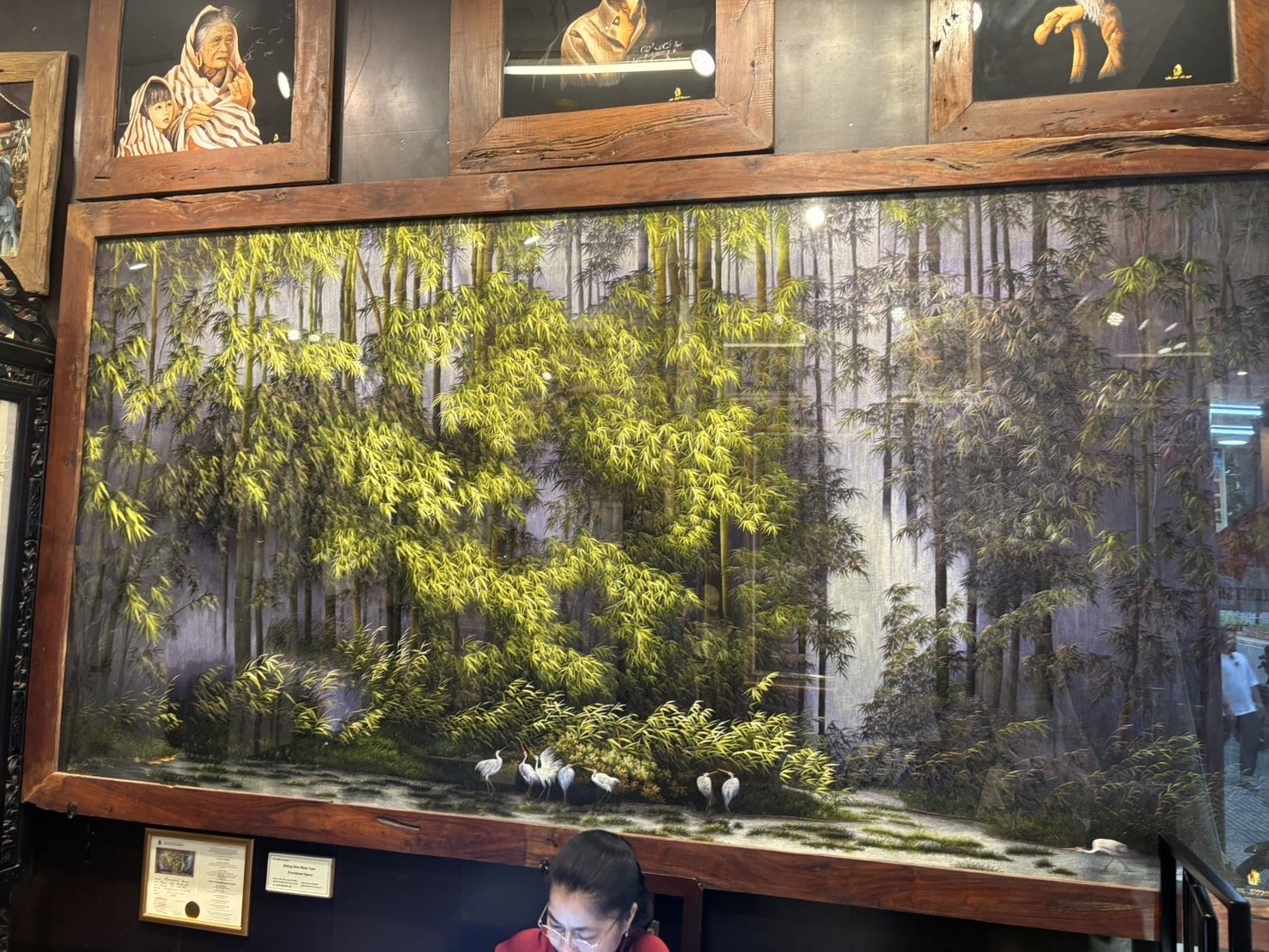 麻生太郎も訪問！息が止まる美しさ！ベトナム最高級刺繍ブランド