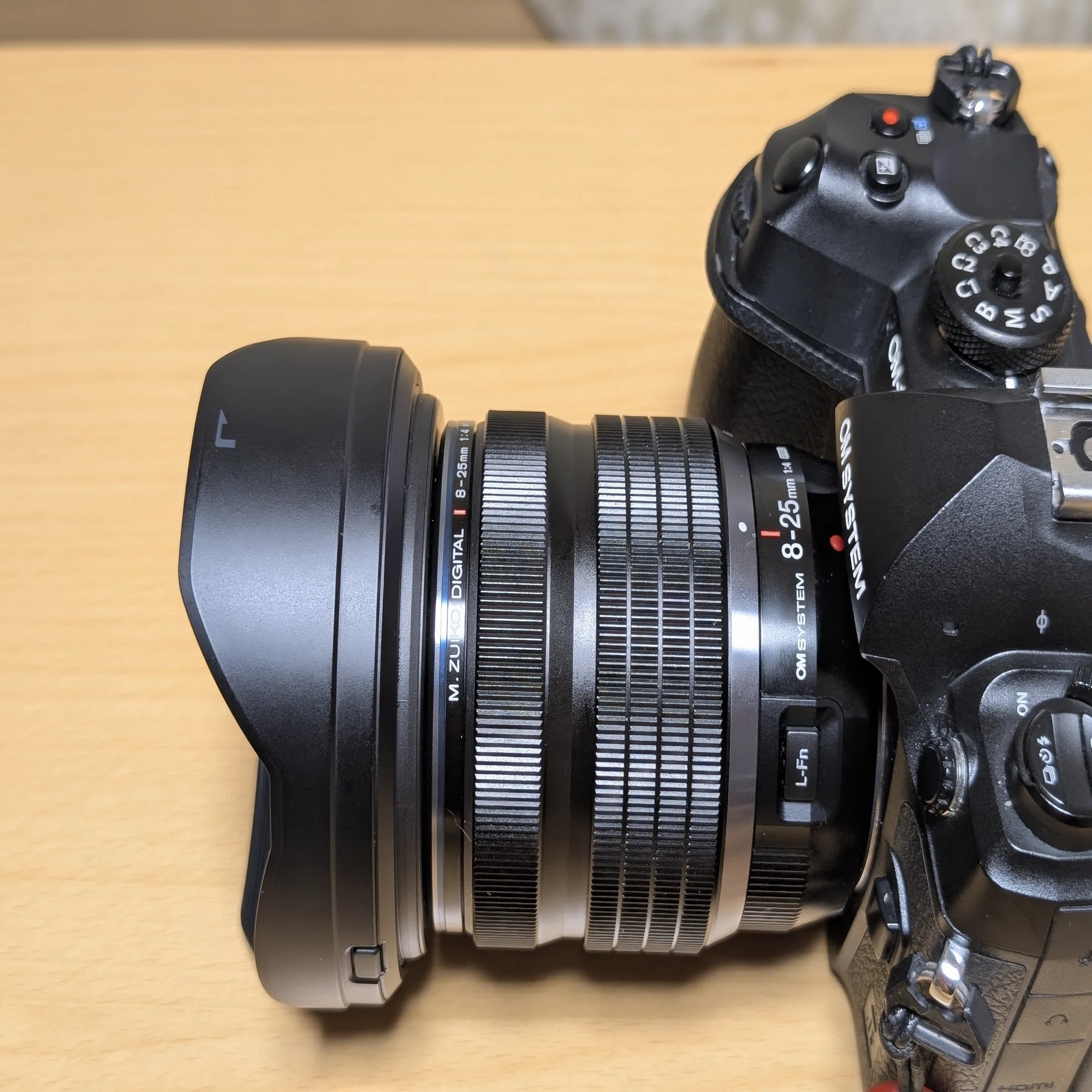 美品】OLYMPUS 超広角ズームレンズ M.ZUIKO DIGITAL 製品特長 - 超小型 
