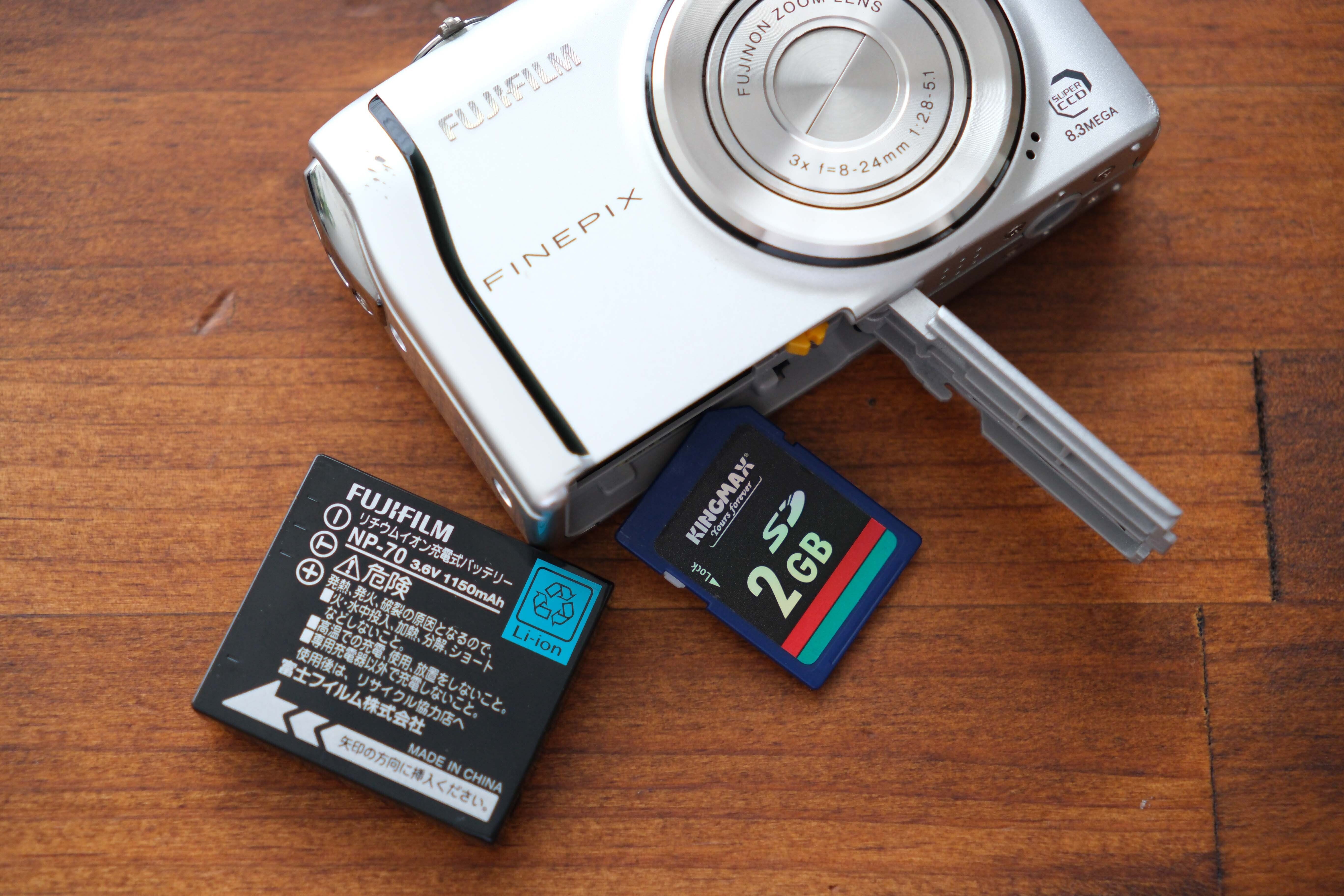 オールドコンデジの世界】FUJIFILM FINEPIX F40fd スーパー