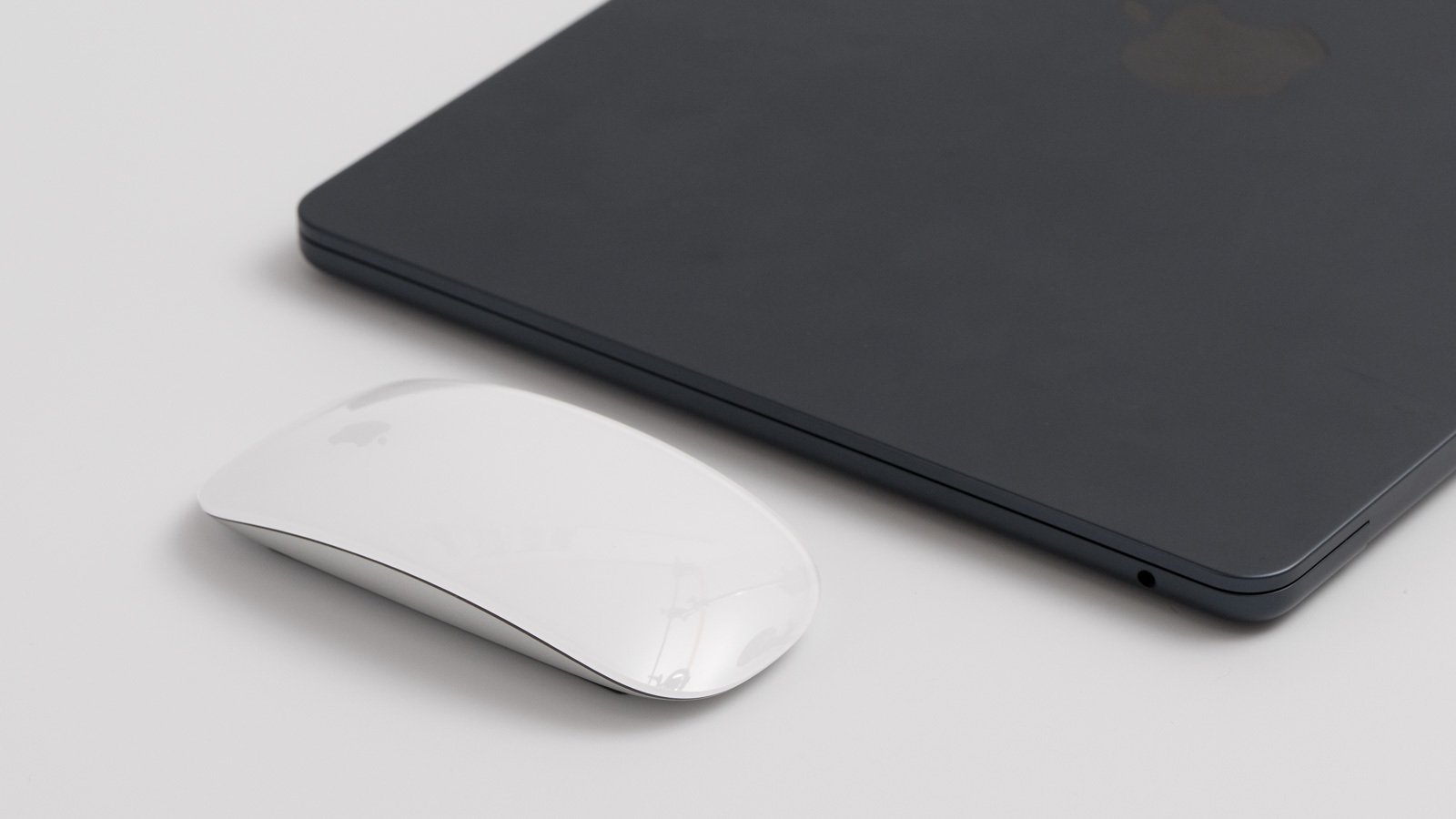 ✨大人気✨】Apple Magic Mouse & MacBook Air 【公式通販】