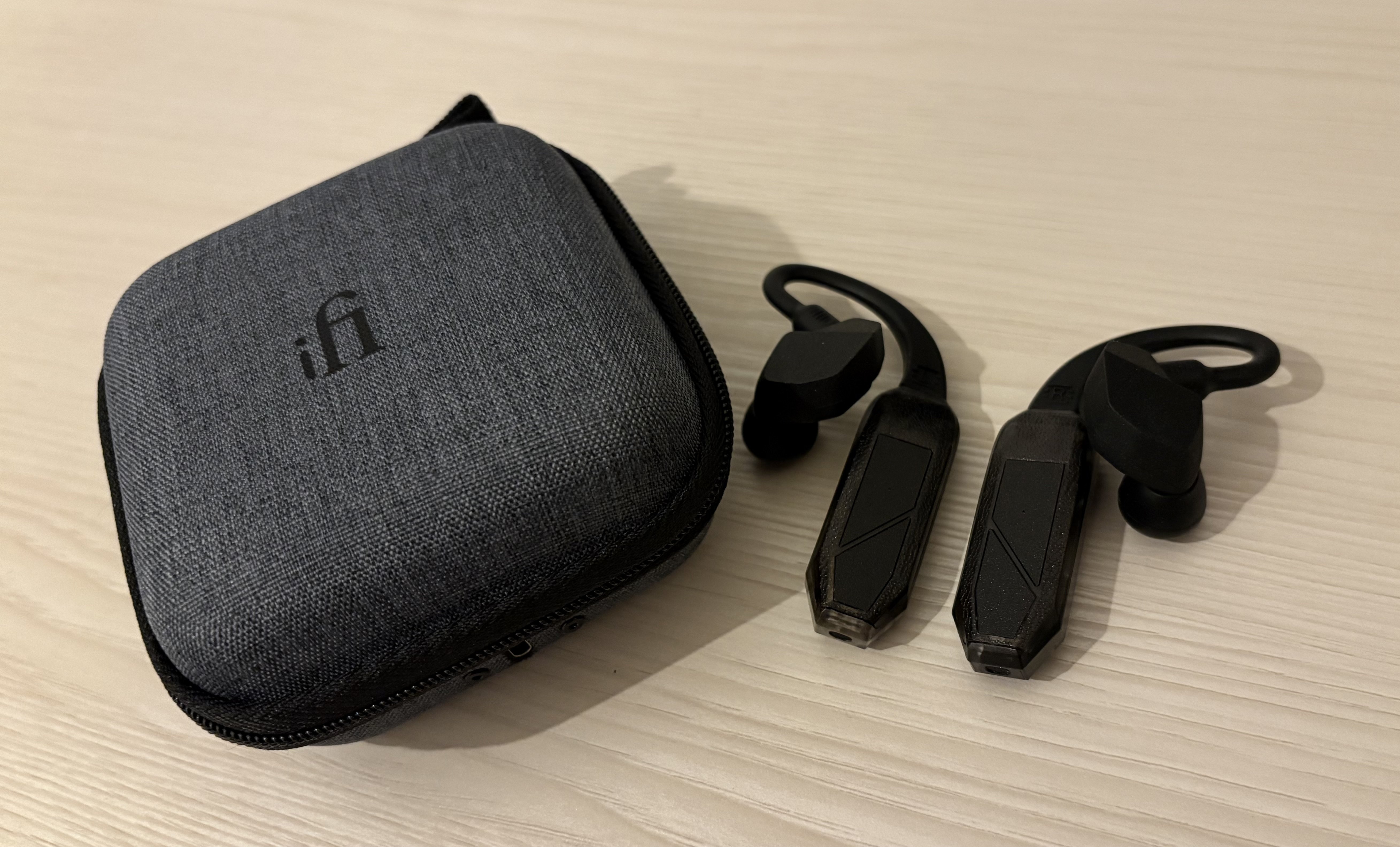 【新品未開封】final A6000 有線イヤホン ブラック 新品・未開封】final A6000 ブラック 有線イヤホン 新品未開封】final