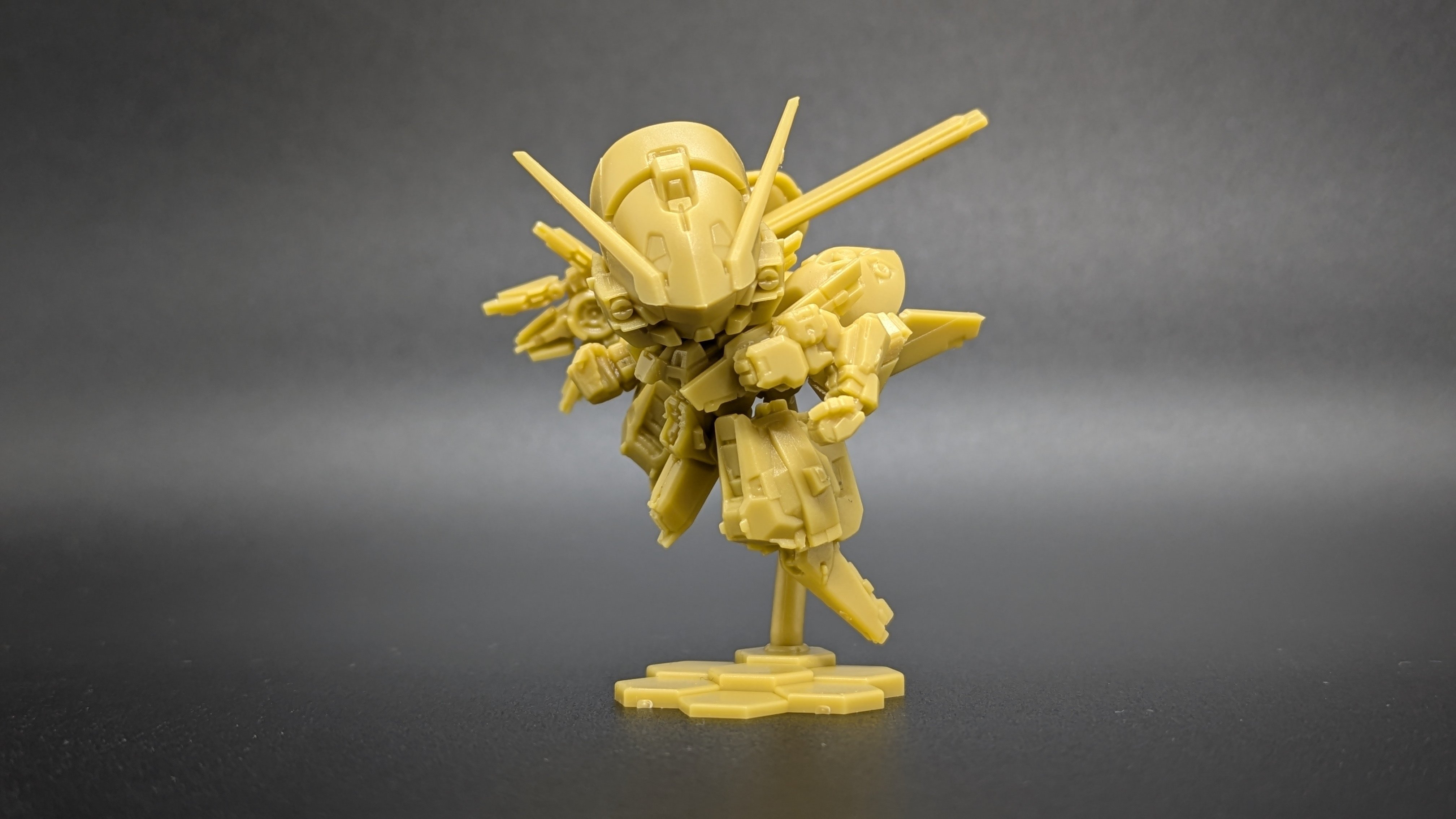 小さすぎてヤバい！極小キット「ガンダムスペリオルディファイン