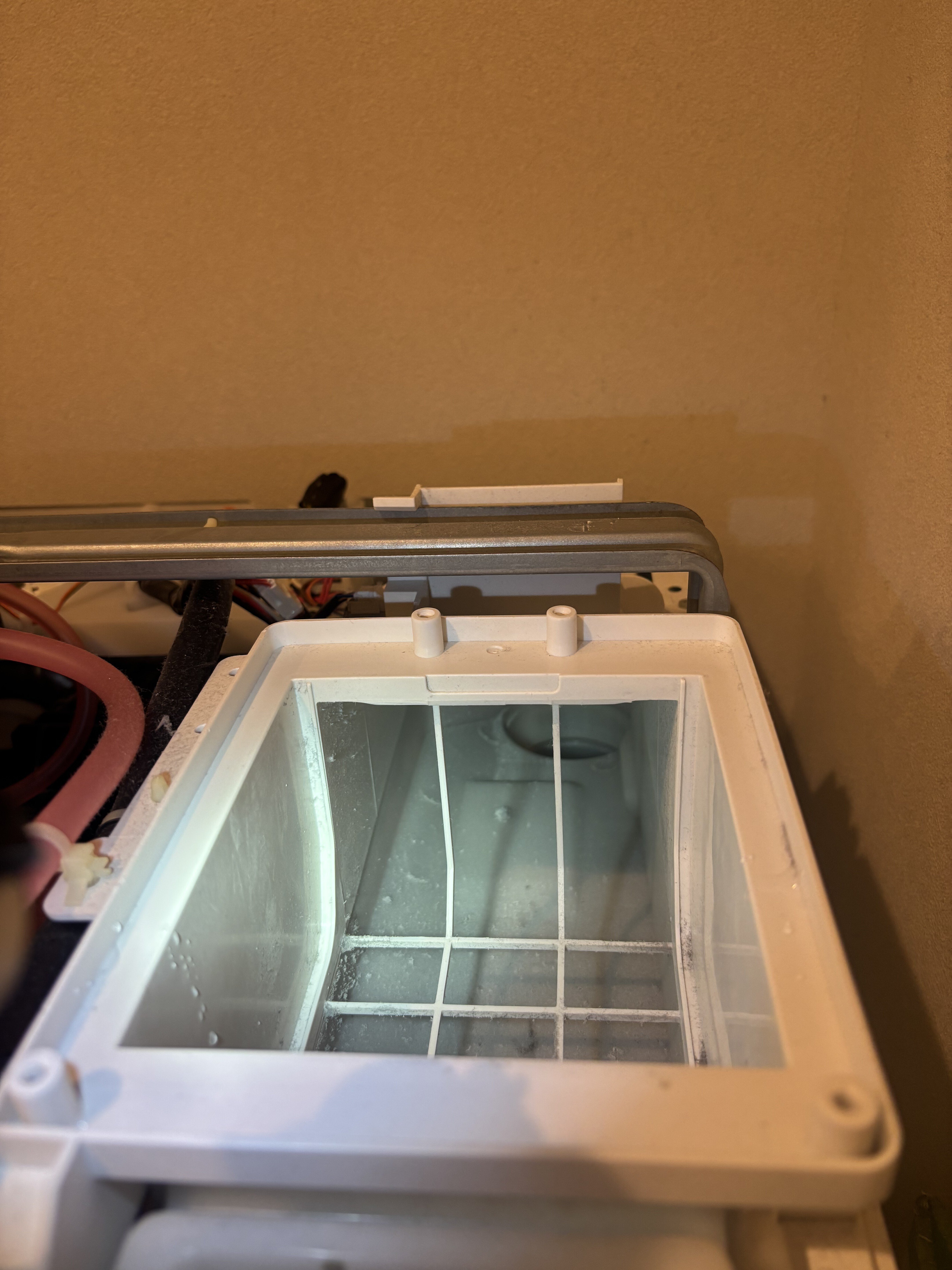 一度清掃したが乾燥が効かない！東芝ドラム式洗濯機【ZABOON】の分解