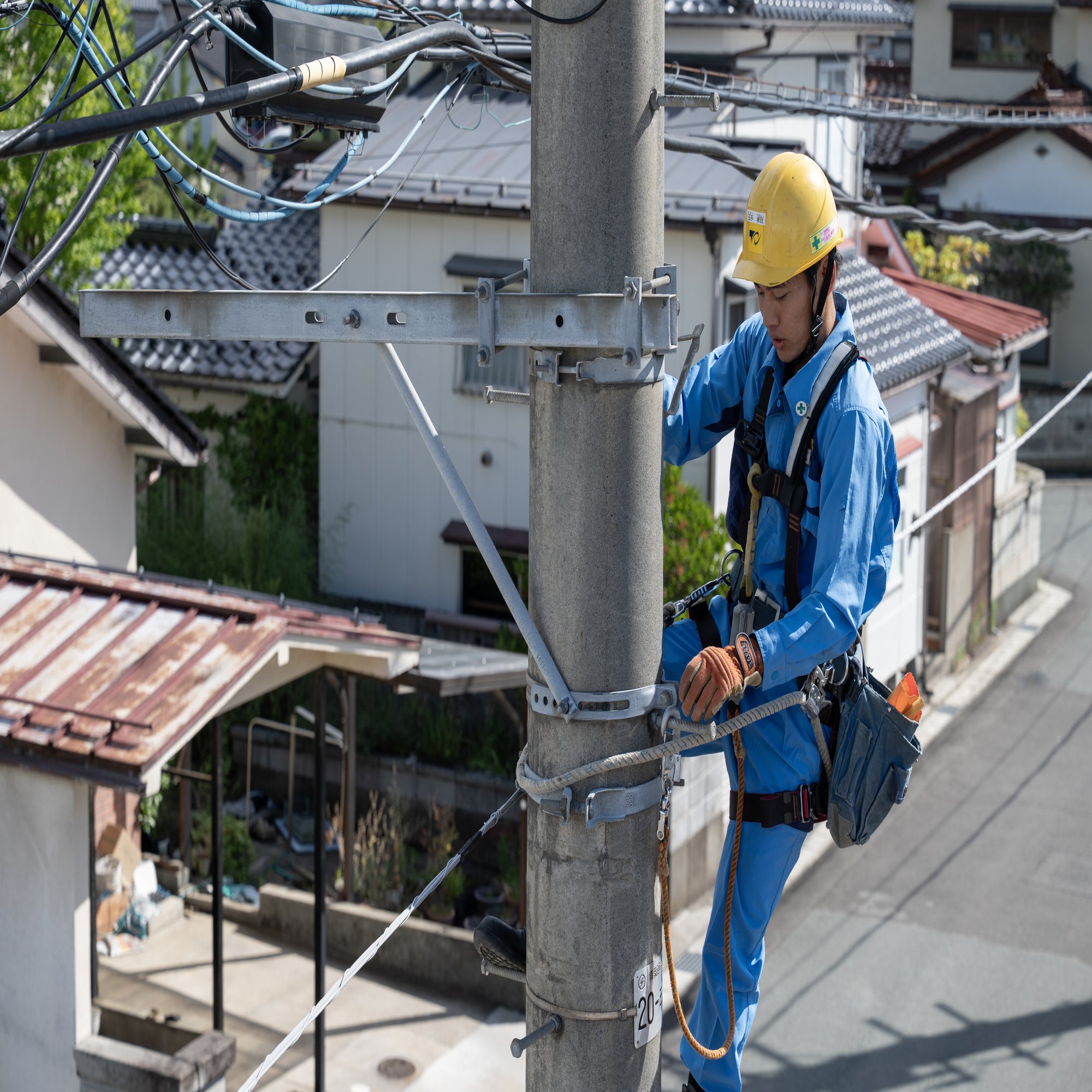 安定供給への確固たる思い。配電マンとしての使命感を胸に、信頼と安心を届ける｜東北電力グループnote