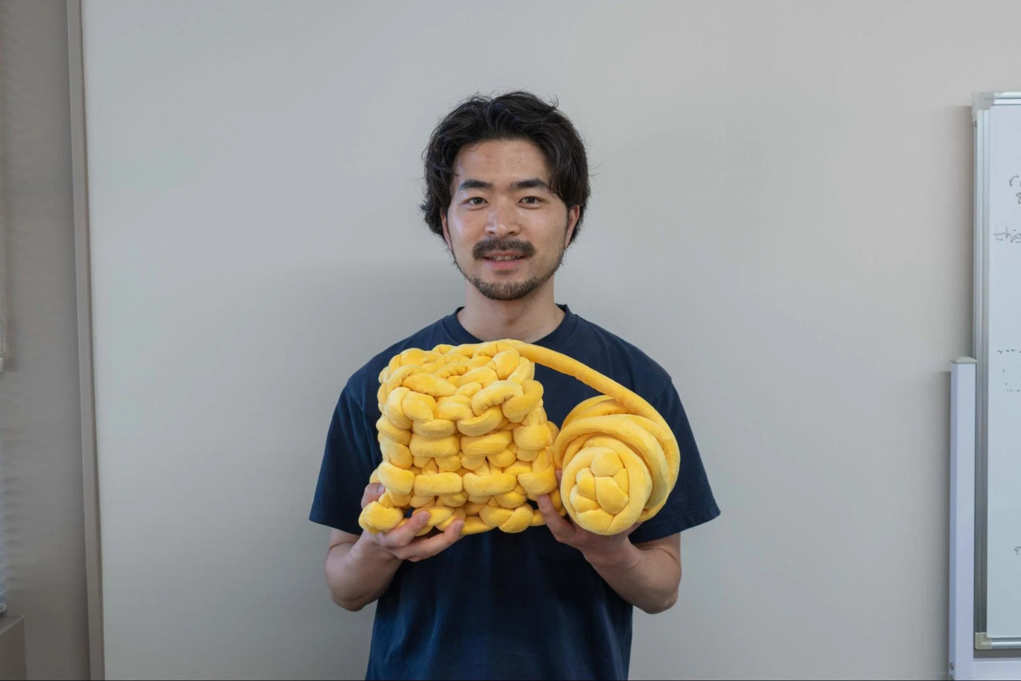 Tangible Scientific Design vol.11 椅子をほどいて靴にする未来—可逆