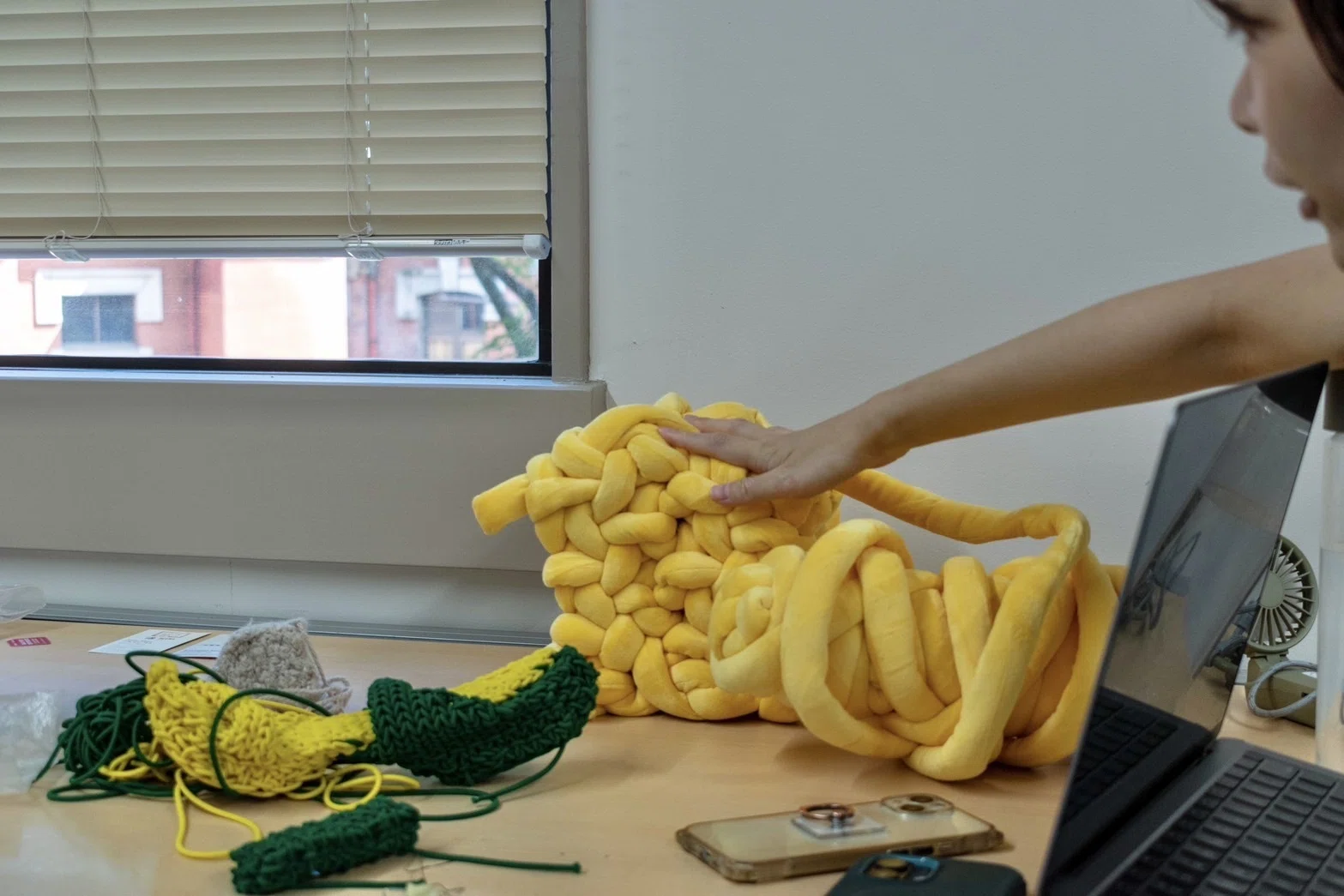 Tangible Scientific Design vol.11 椅子をほどいて靴にする未来—可逆