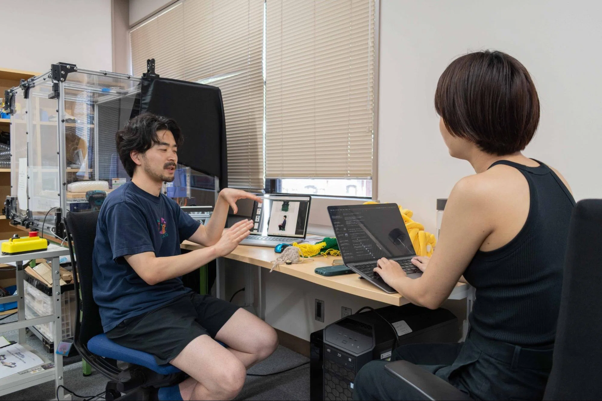Tangible Scientific Design vol.11 椅子をほどいて靴にする未来—可逆