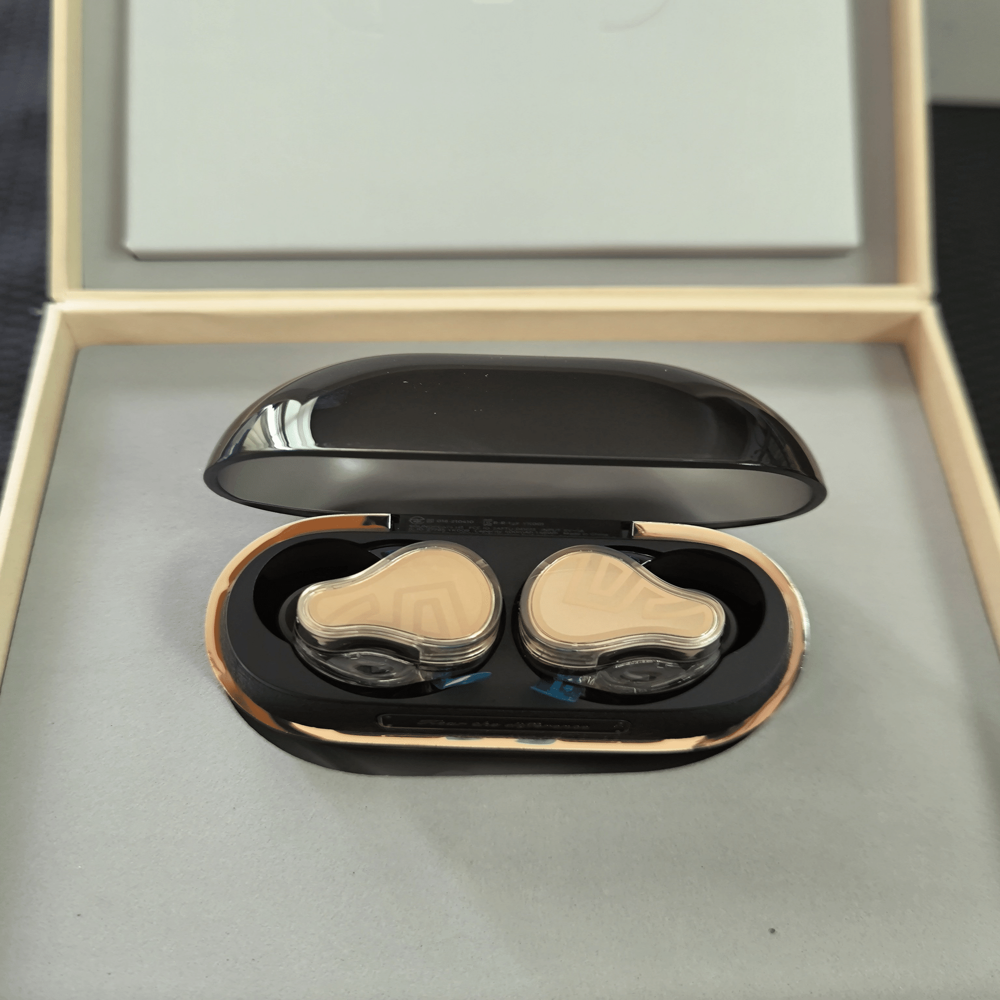 SOUNDPEATS H3は有線イヤホン並みの高音質と-55dbの強力なANCを搭載