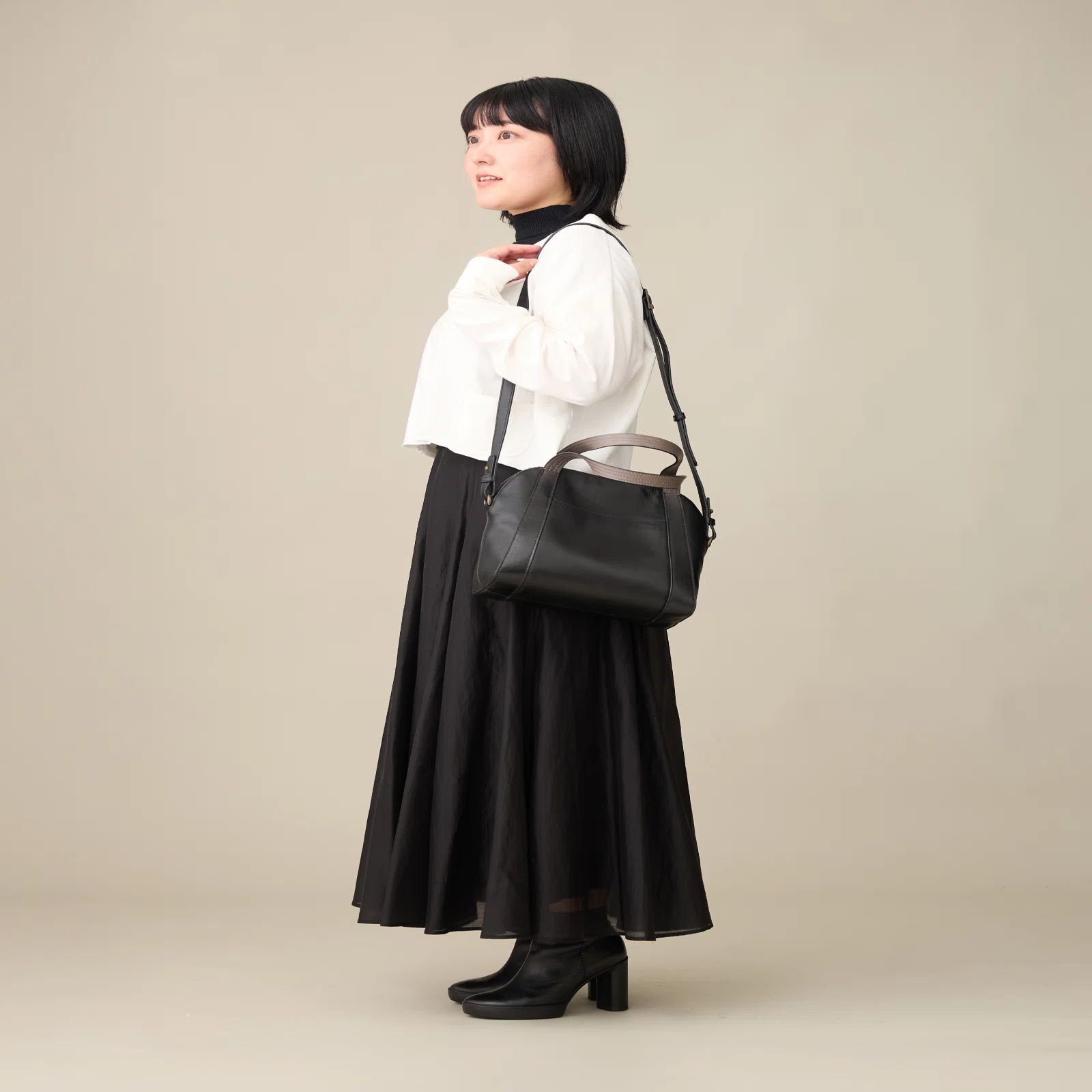 ボストン トートで叶える。自然体で、しなやかな大人のための 