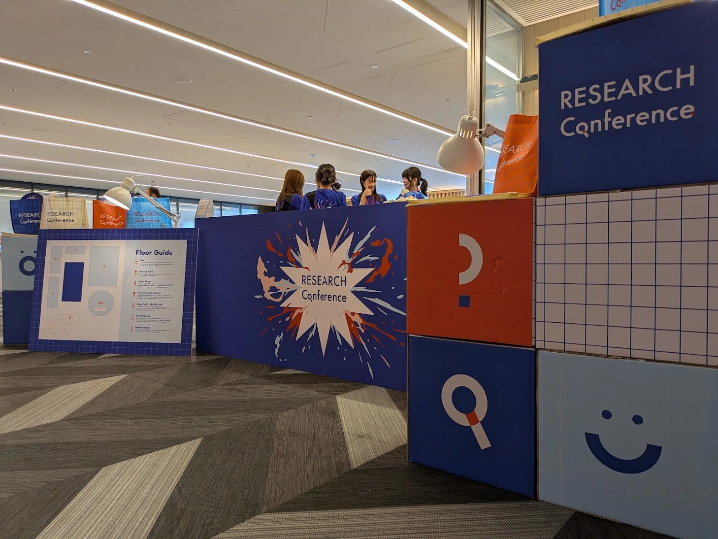 RESEARCH Confrence2025のポスターセッションのポスター、こんな感じで