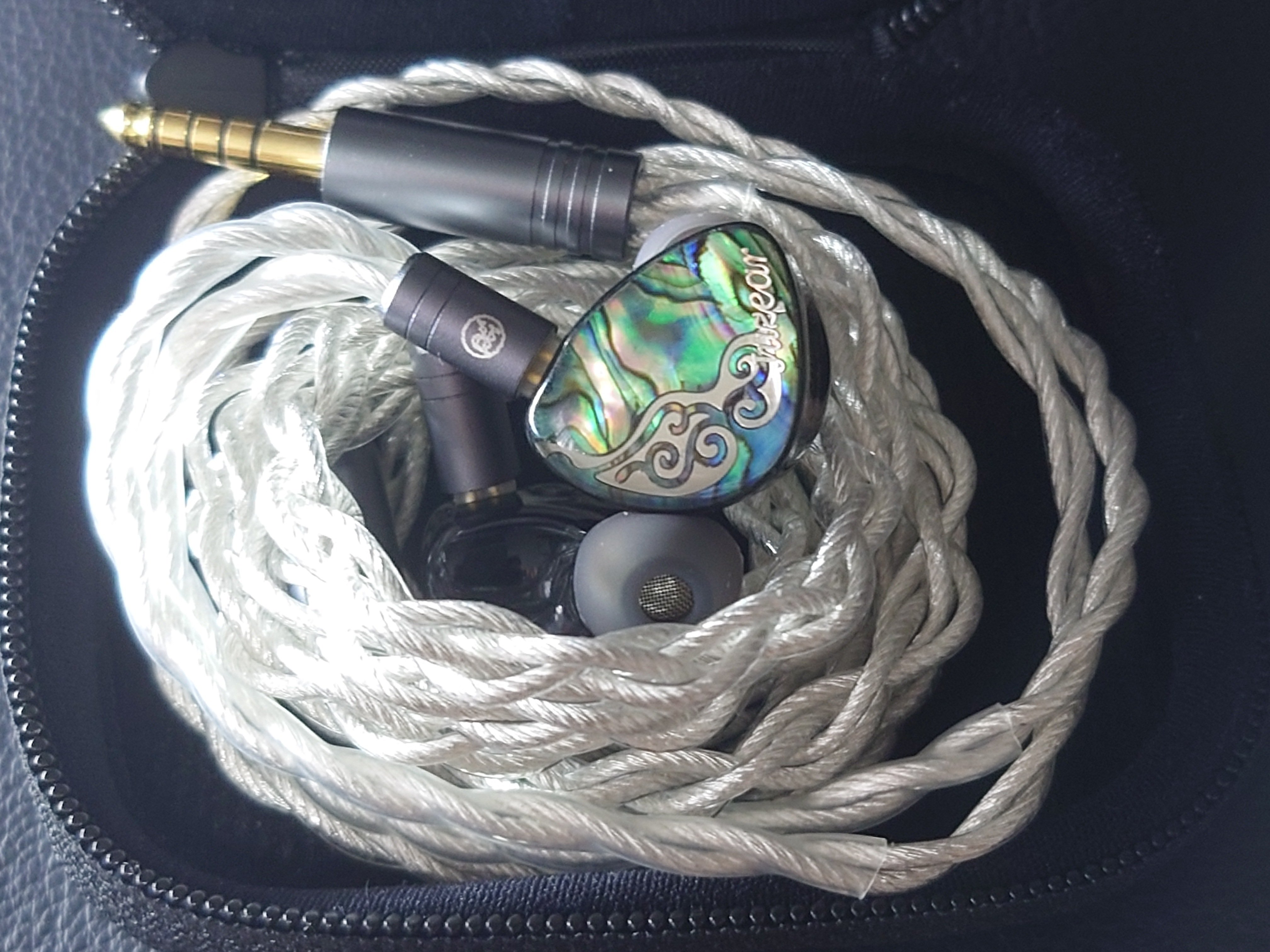 3万円クラス】JUZEAR Butterfly 61Tしっかりレビュー【華やかかつ繊細