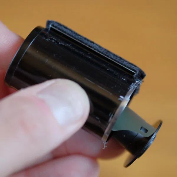 フィルムのパトローネを分解してみた｜岡田 征三（おかだ しょうぞう）