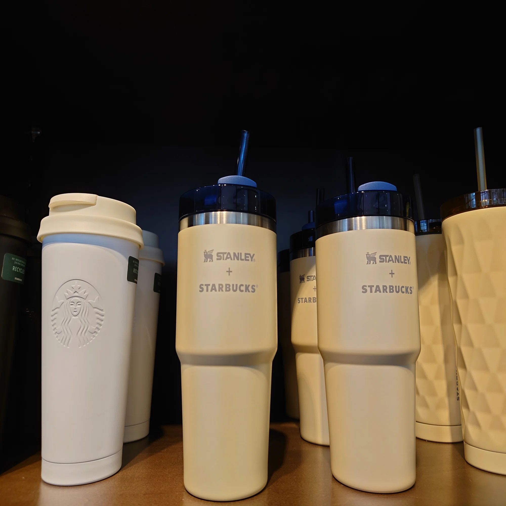 お月見スターバックス?本日10日は「タンブラーDAY」☕｜ORANGE?