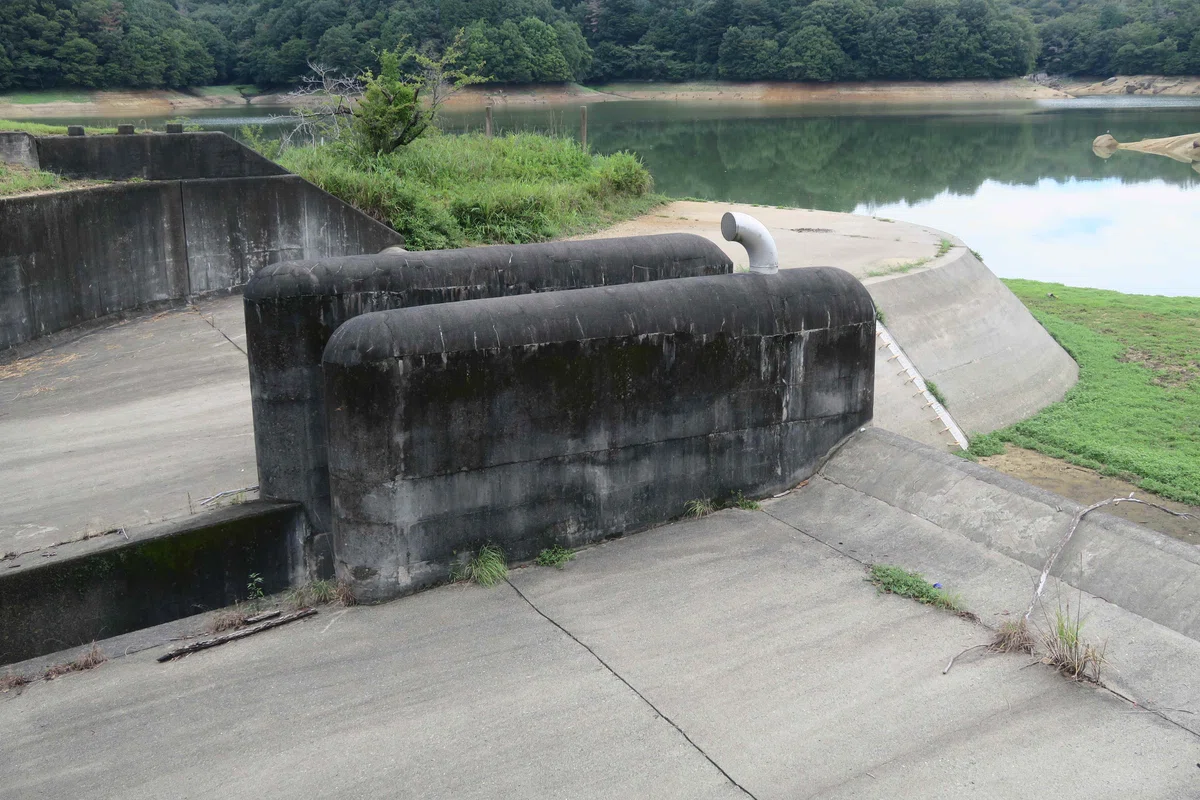 特殊構造物 松野ダム