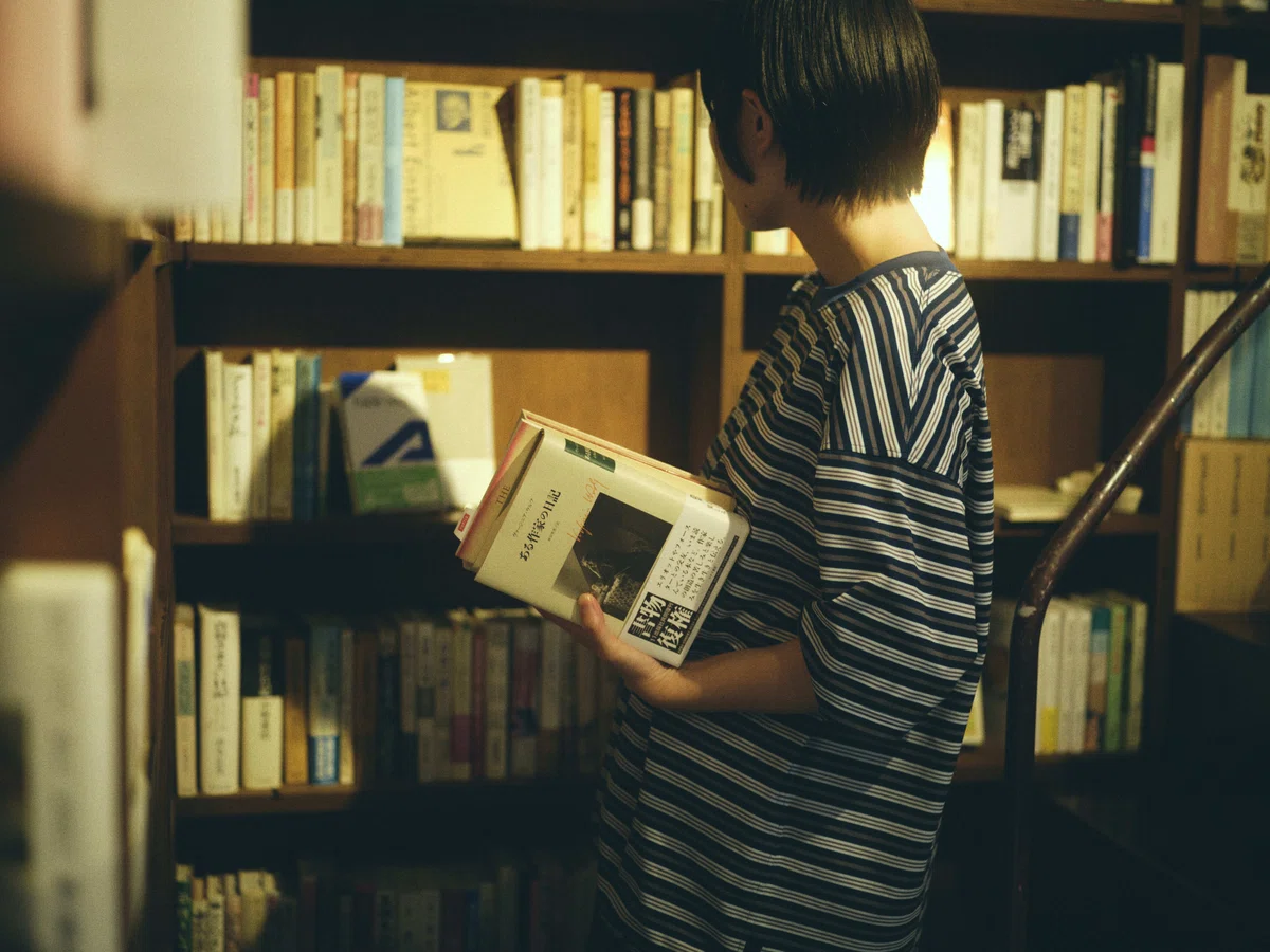 他人の人生を「のぞき見」することなく日記を読むとはどういうことか 