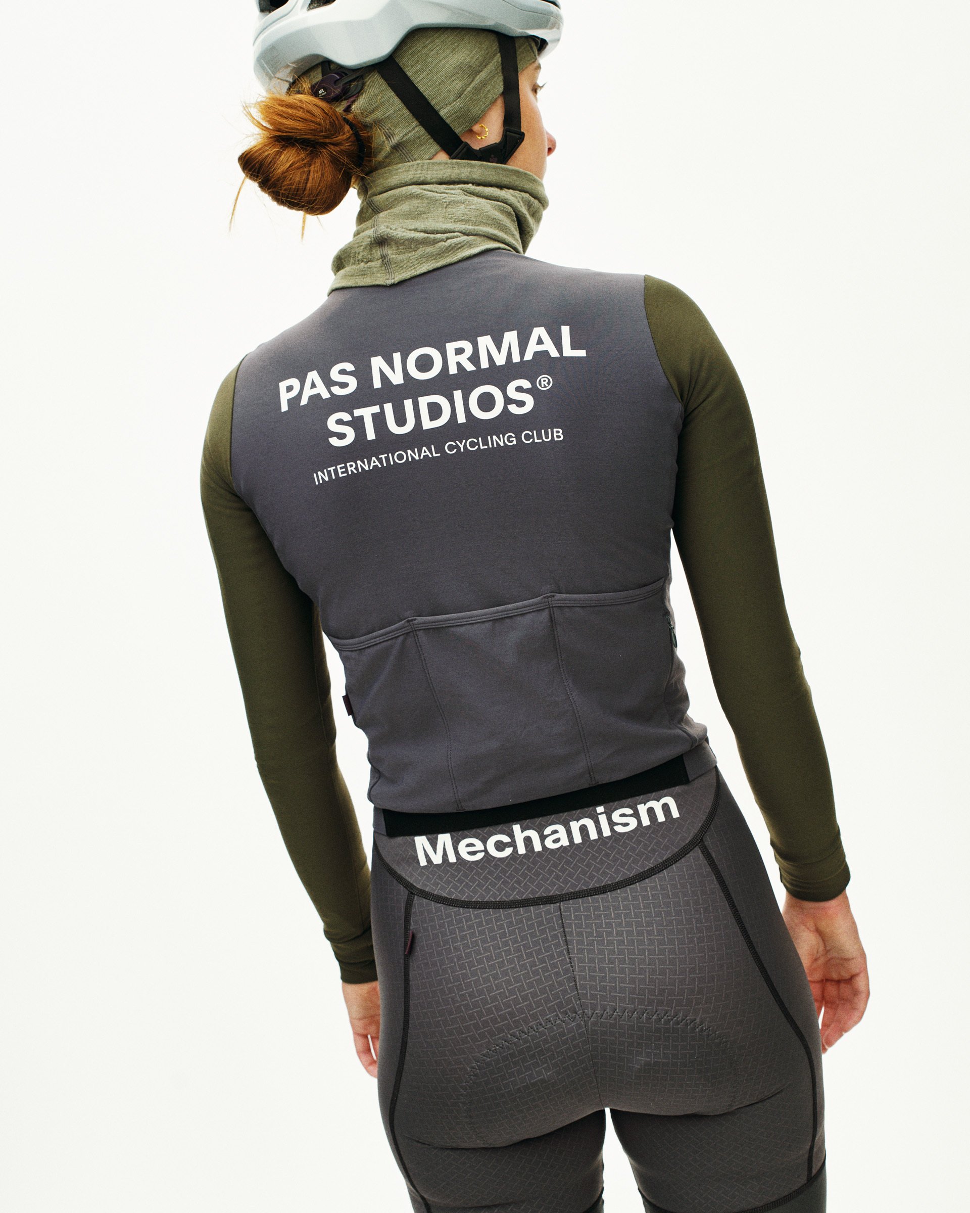 Pas Normal Studios】 AW25シーズナルカラー ー Mechanism Bibs Steel
