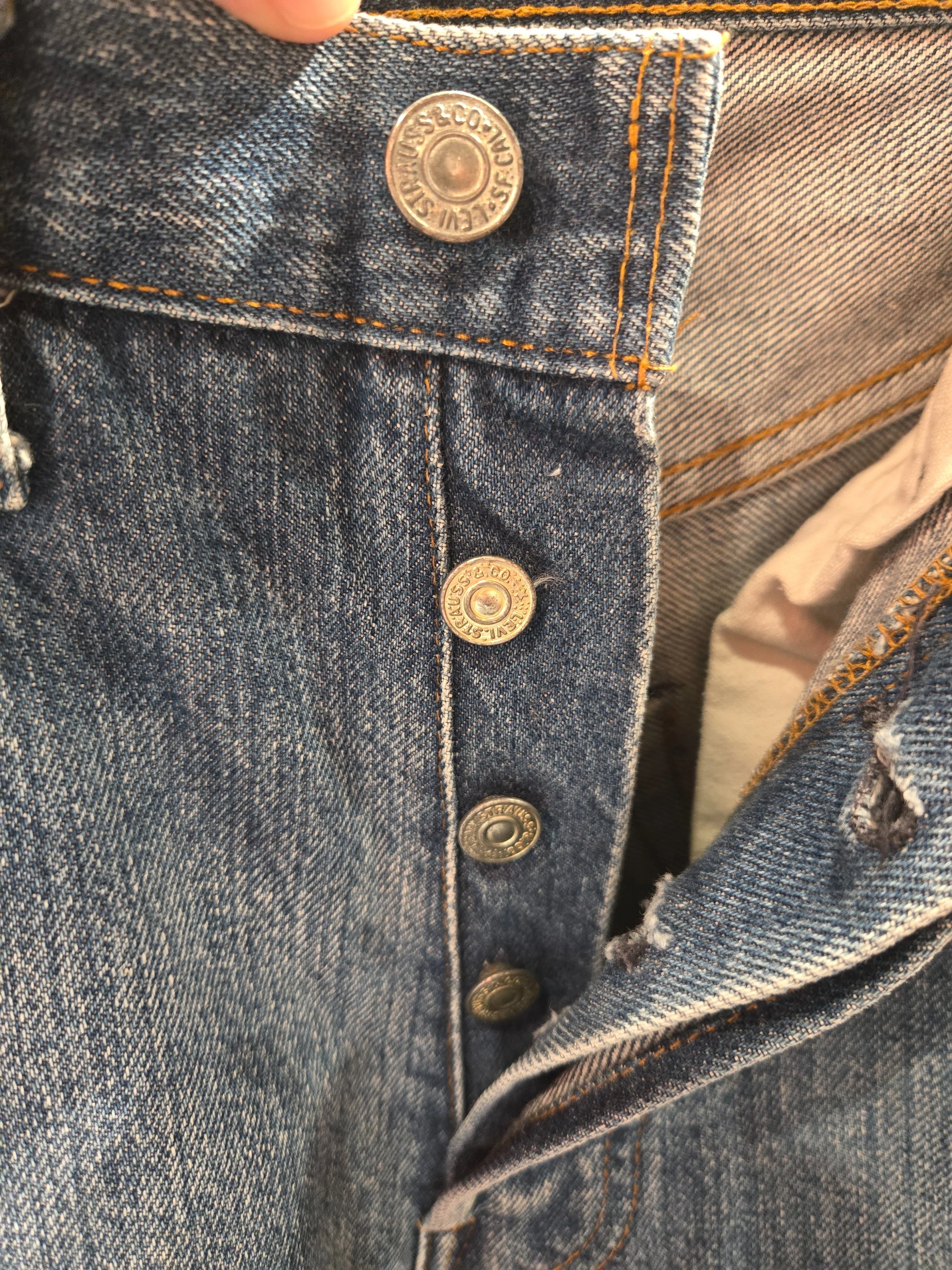 Levi's 501 66後期 ―イレギュラーな縦落ちを楽しむ―｜小倉 古着屋
