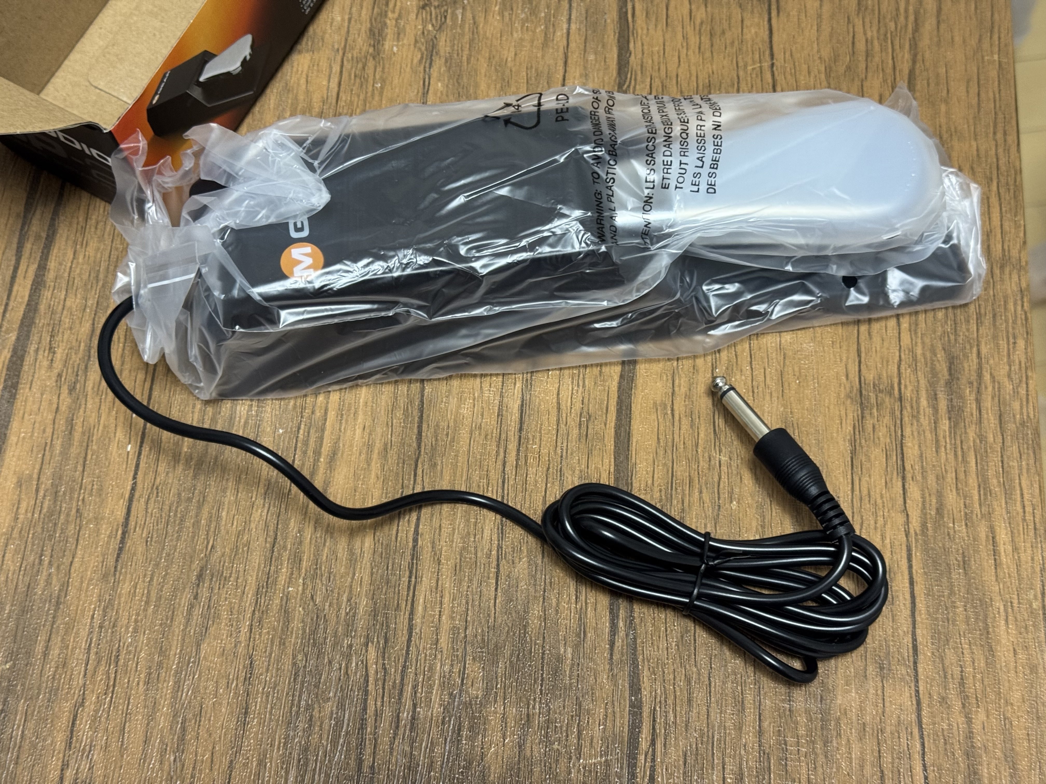 極性を切り替えられるペダル M-AUDIO SP-2｜Croquetteギター機材研究