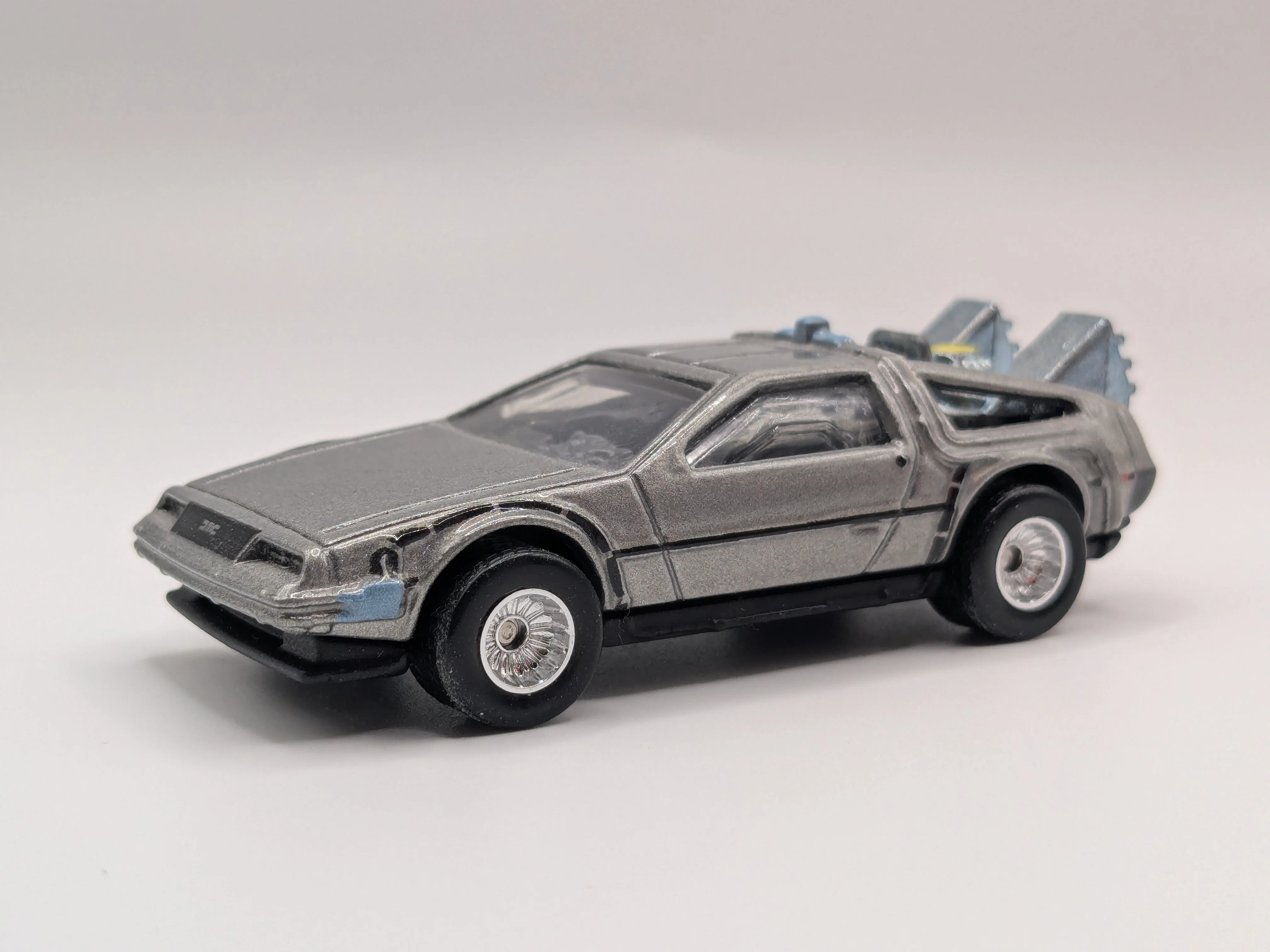 81 Delorean DMC-12のレビュー！ 夢と希望とポンコツエンジンを積んで