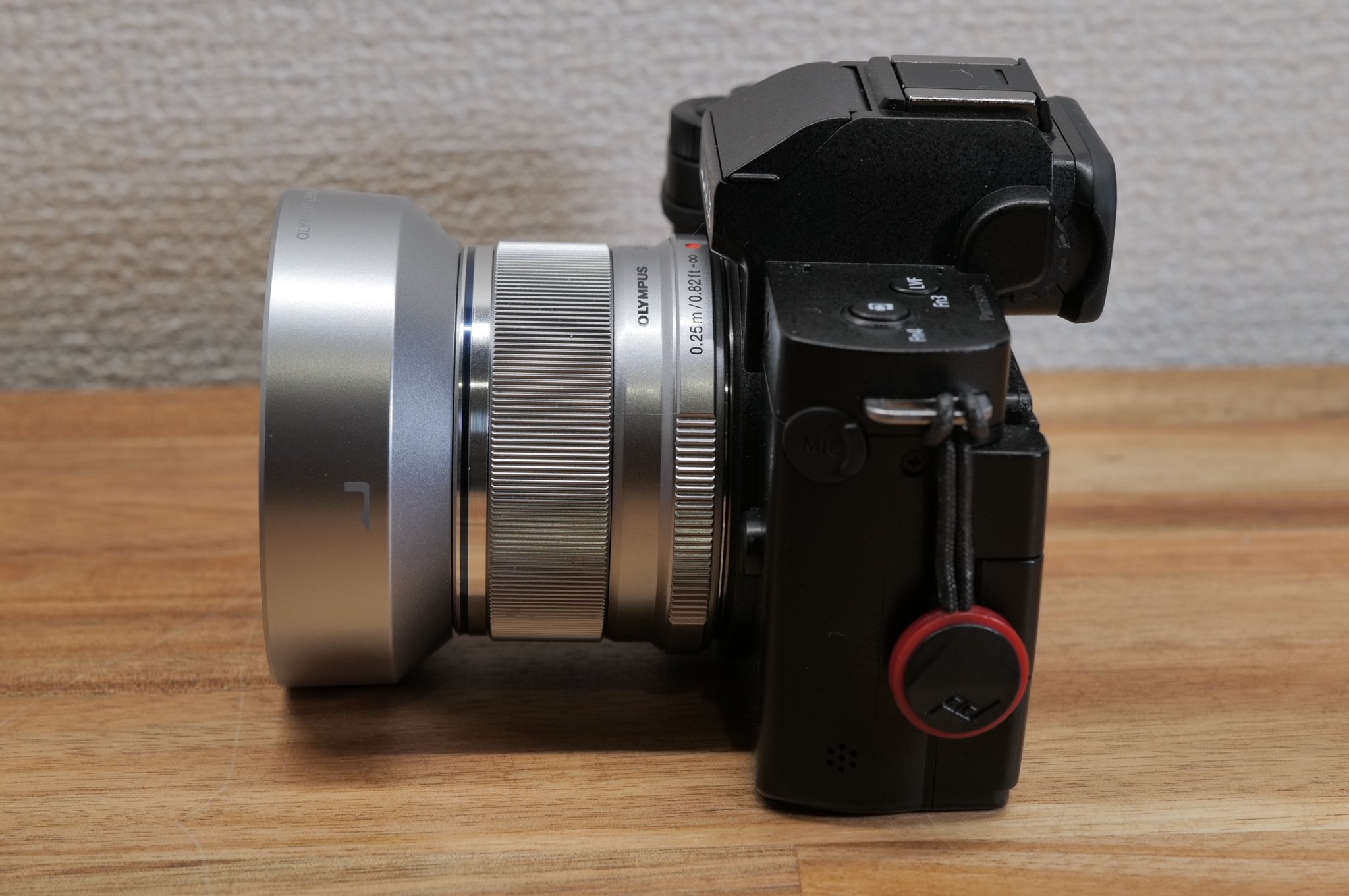 OLYMPUS - olympus m.zuiko 25mm f1.8フード付きです M.Zuiko Digital 25mm F1.8 1型のレンズフード｜tmk 39r