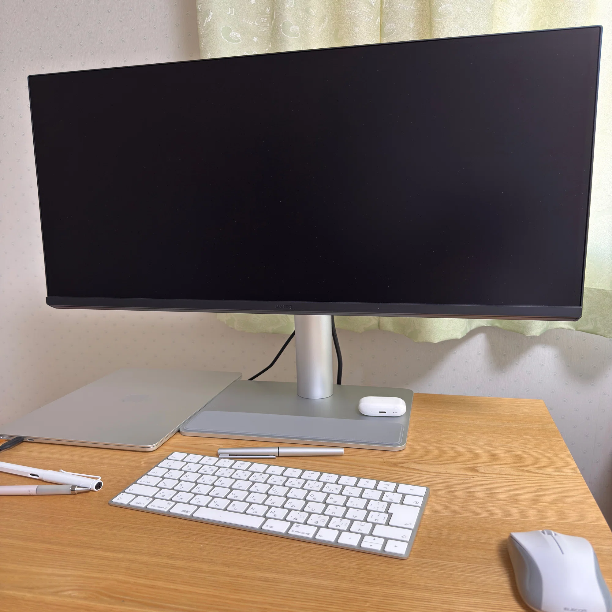 BenQ MA270U 1ヶ月レビュー。迷っている人は間違いない。デザインも 