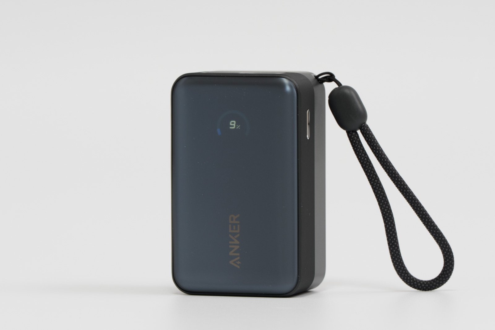 Anker Nano Power Bank (10000mAh, 45W, 巻取り式 USB-Cケーブル)を