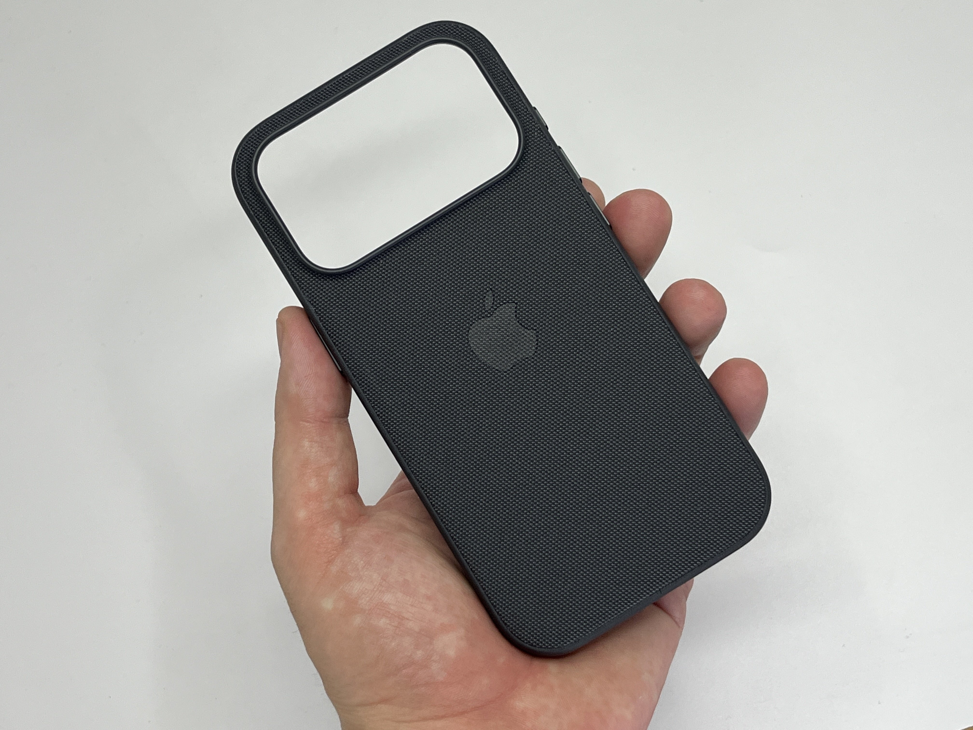 iPhone 17 Pro テックウーブンケース（ブラック）のレビュー