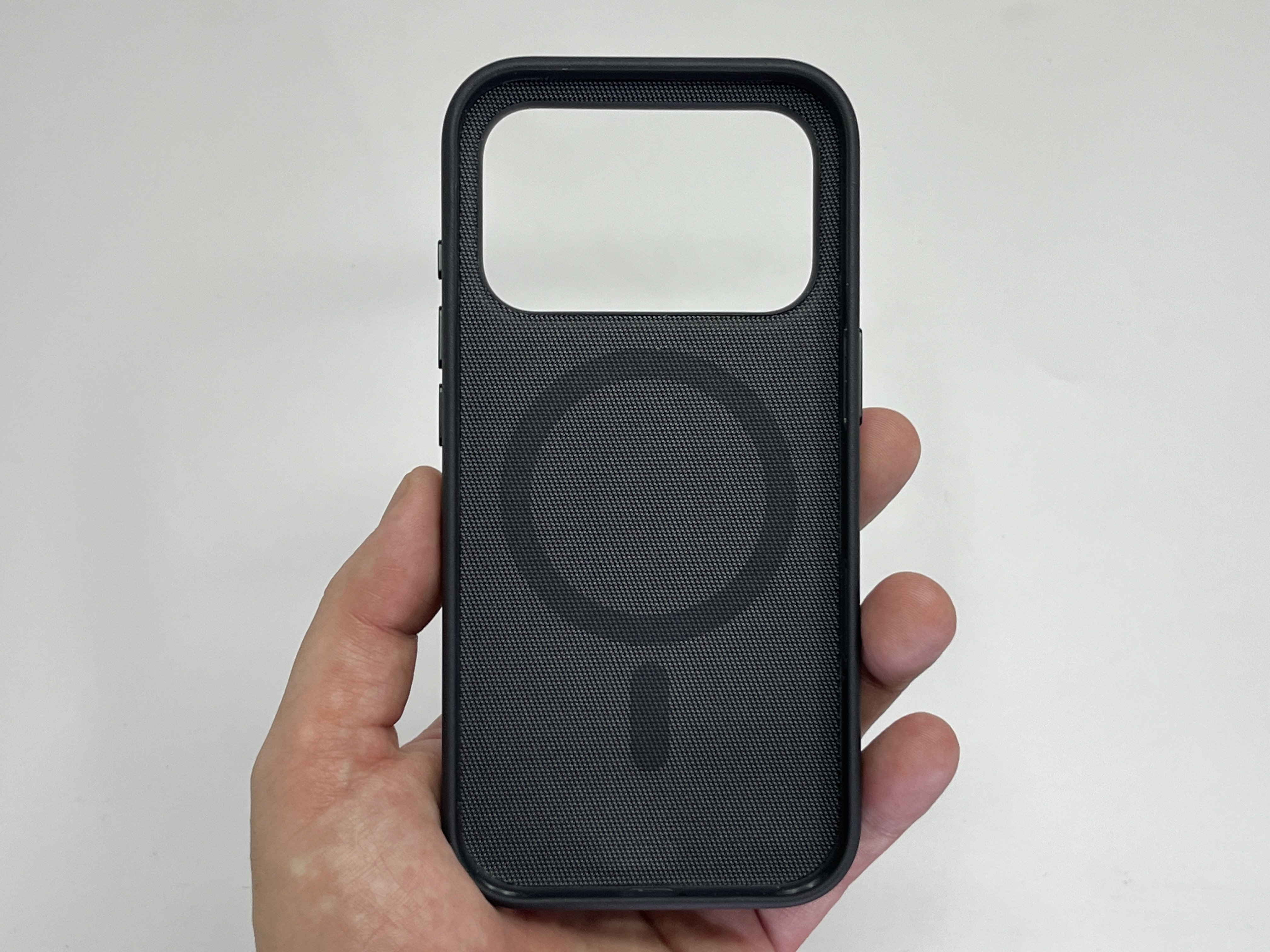 iPhone 17 Pro テックウーブンケース（ブラック）のレビュー