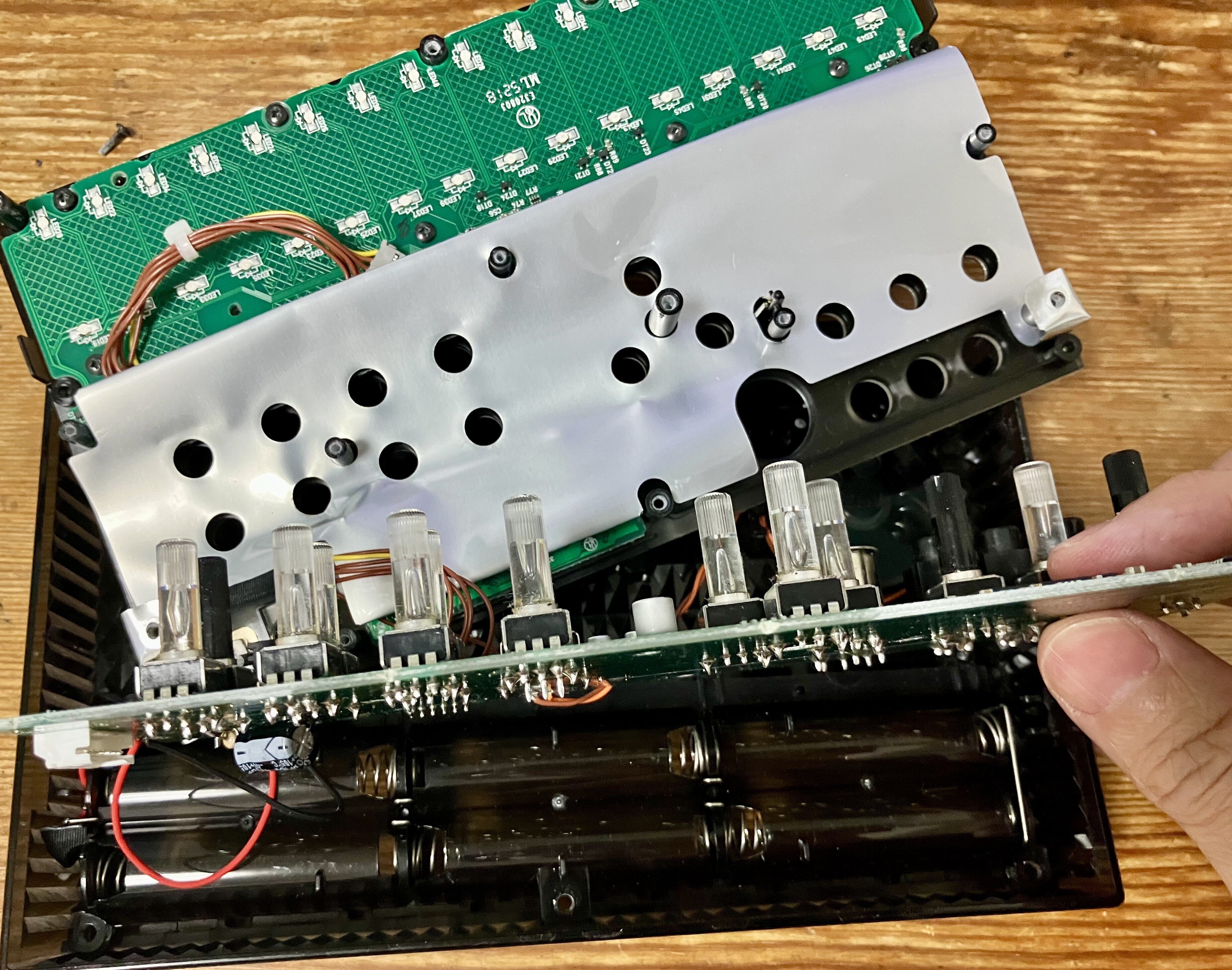 KORG volcaシリーズ（volca drum）のボタン修理｜ウネウネノテ 〜 note